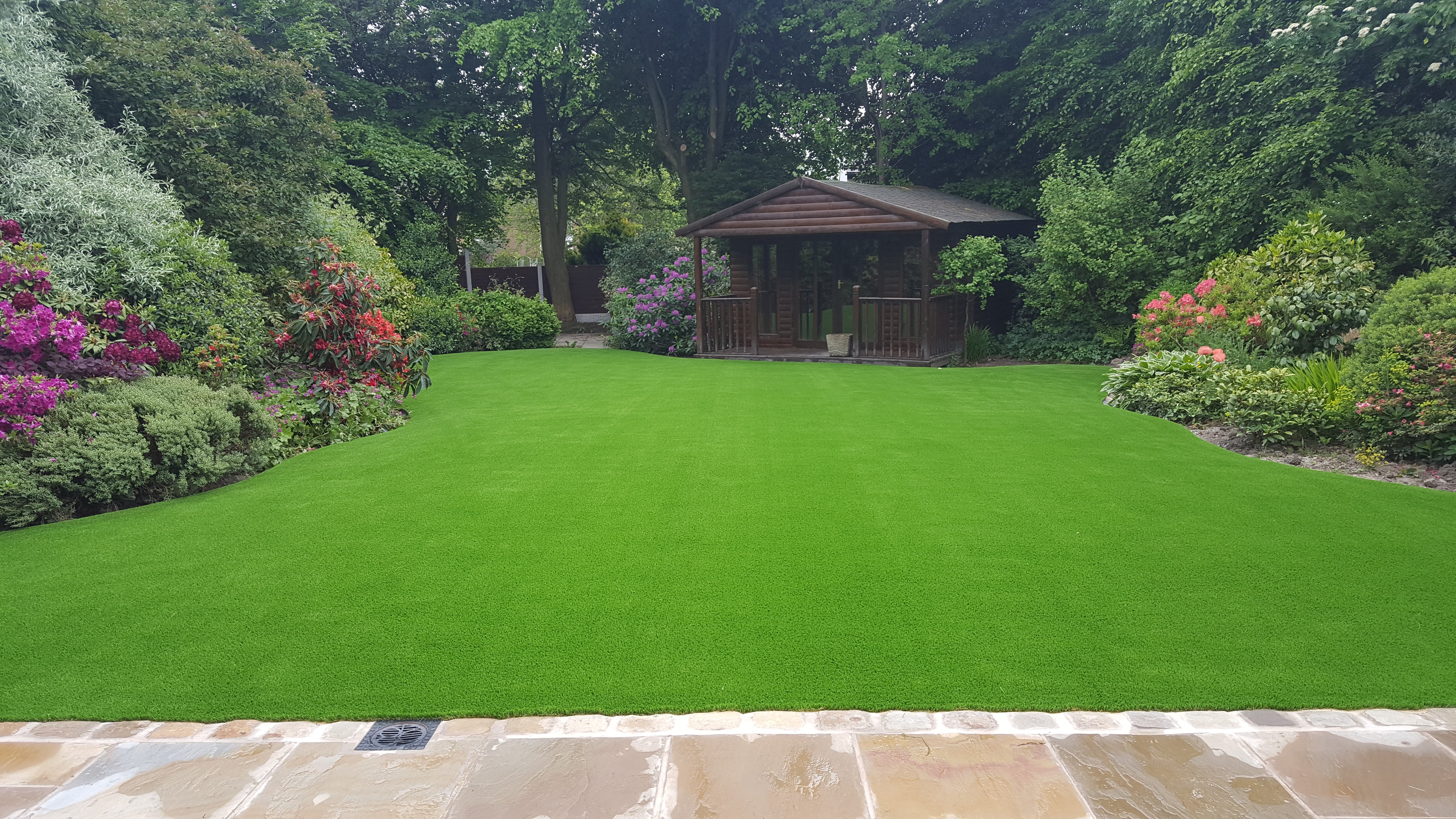 Artificial grass turf for gardens