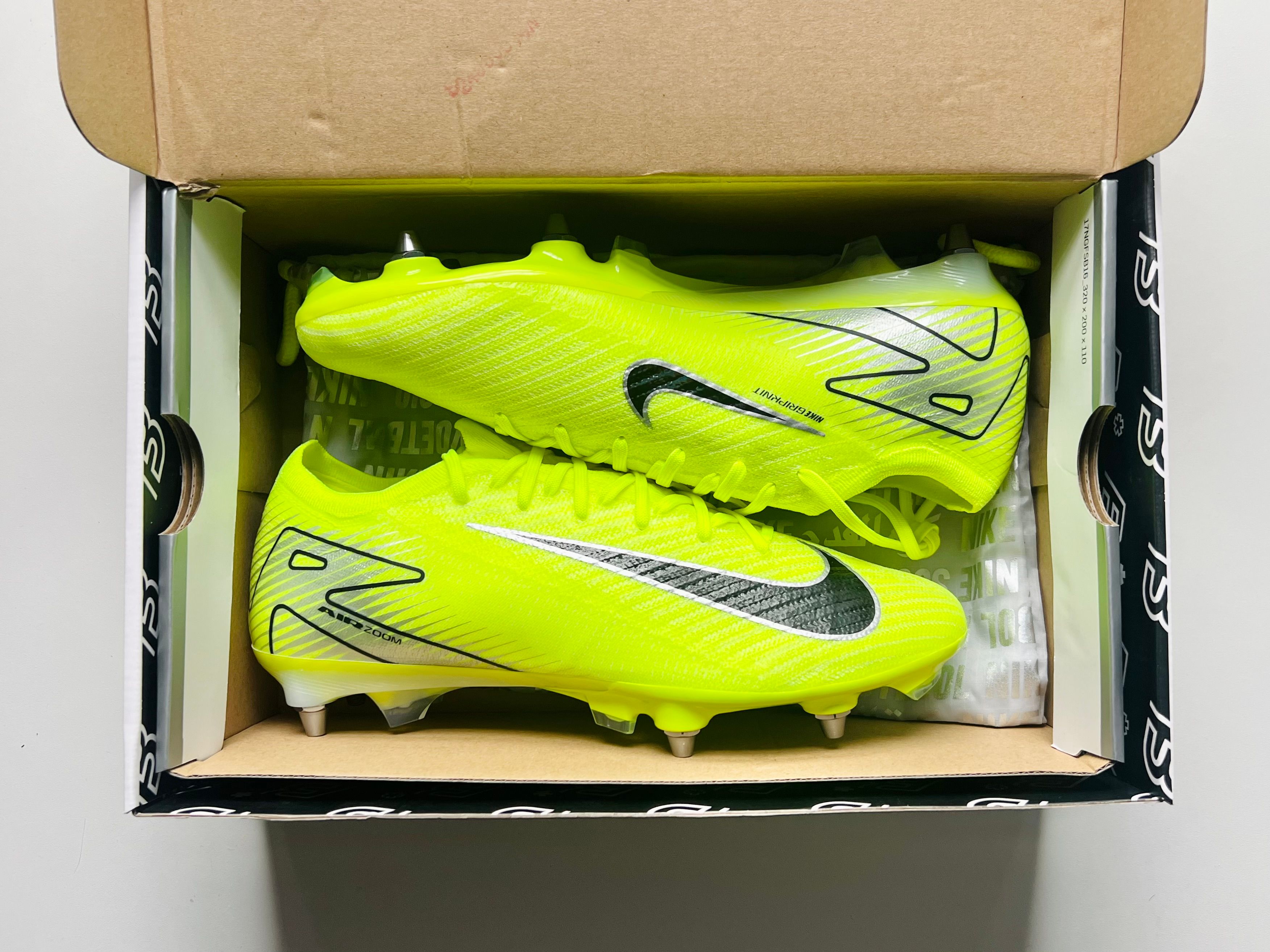 Nike Air Zoom Mercurial Vapor XVI Elite SG-Pro Mad Voltage - Volt / Black