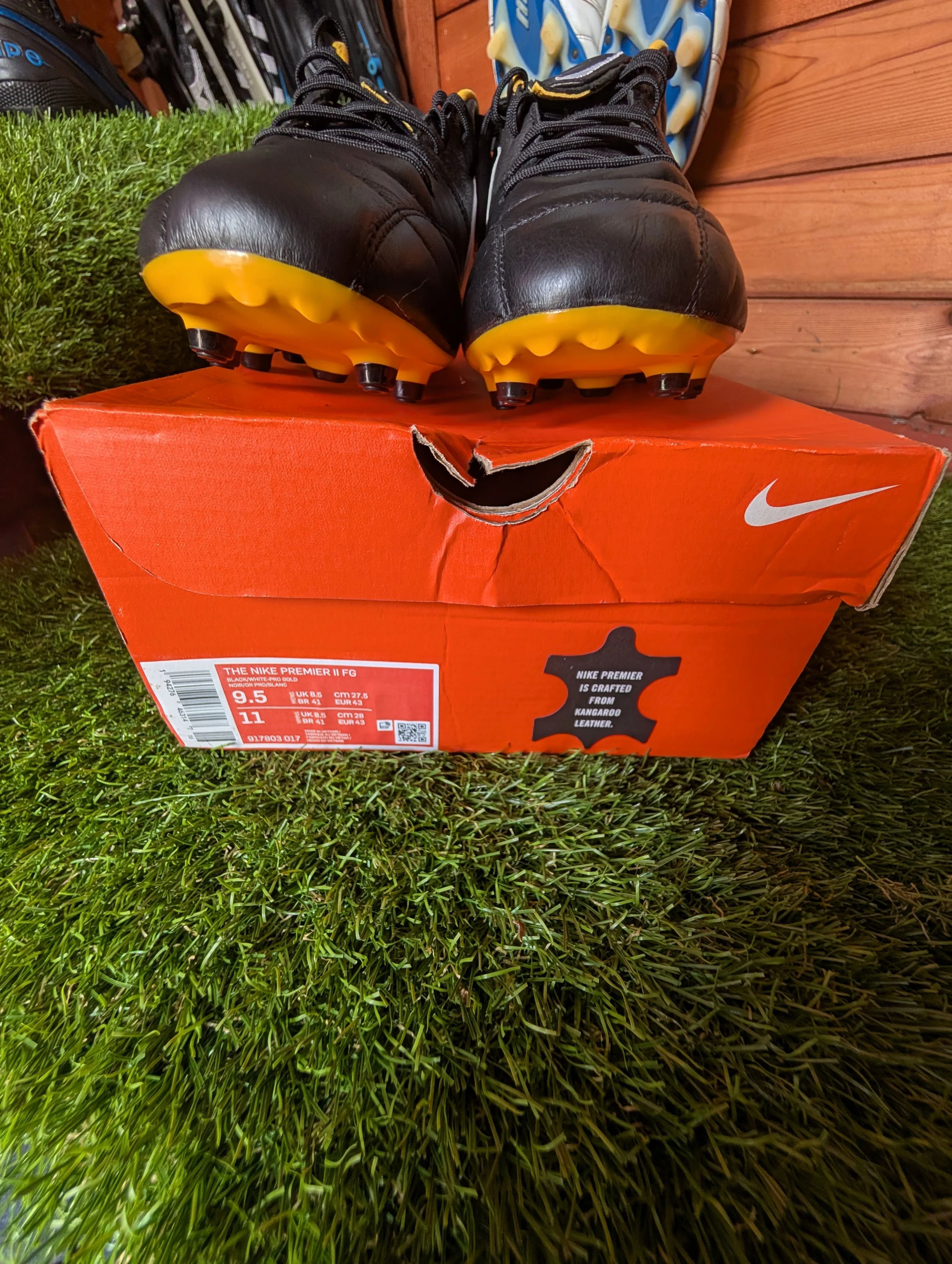 Nike Premier 1994 FG in Size 8.5 Boxed Brand New 