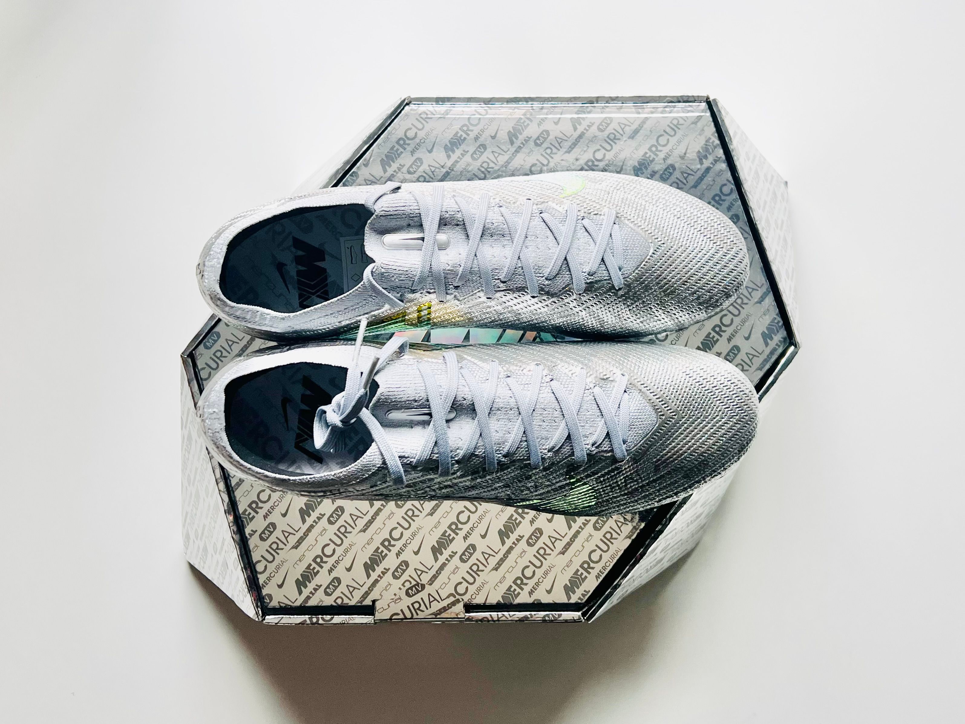 Nike ZM Vapor 15 Elite XXV SE FG - Metallic Silver / Wolf Grey / Pure Platinum