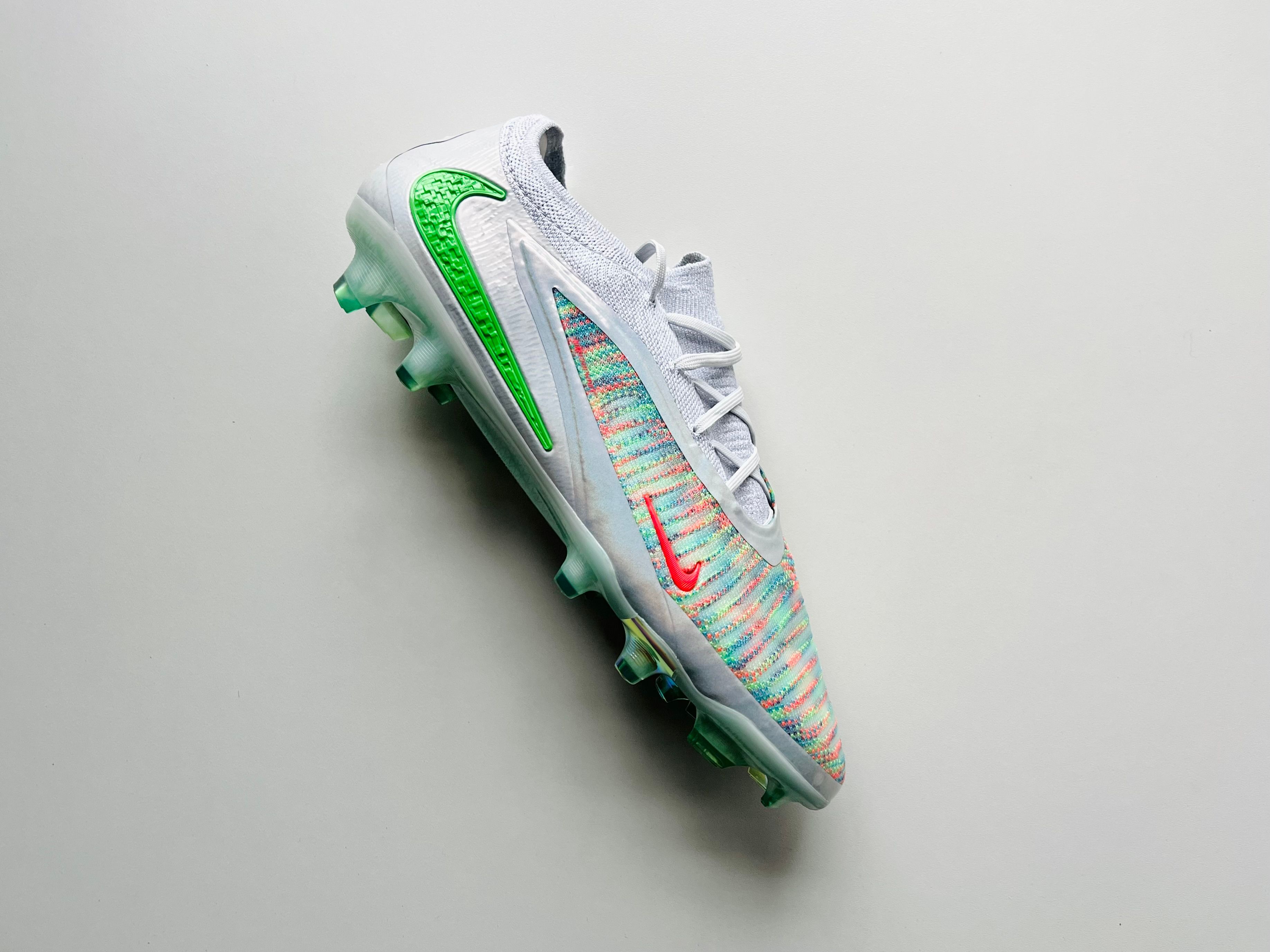 Nike Phantom 6 Elite Low Cut FG EAFC26 - Multicolor / Bright Crimson UK 10