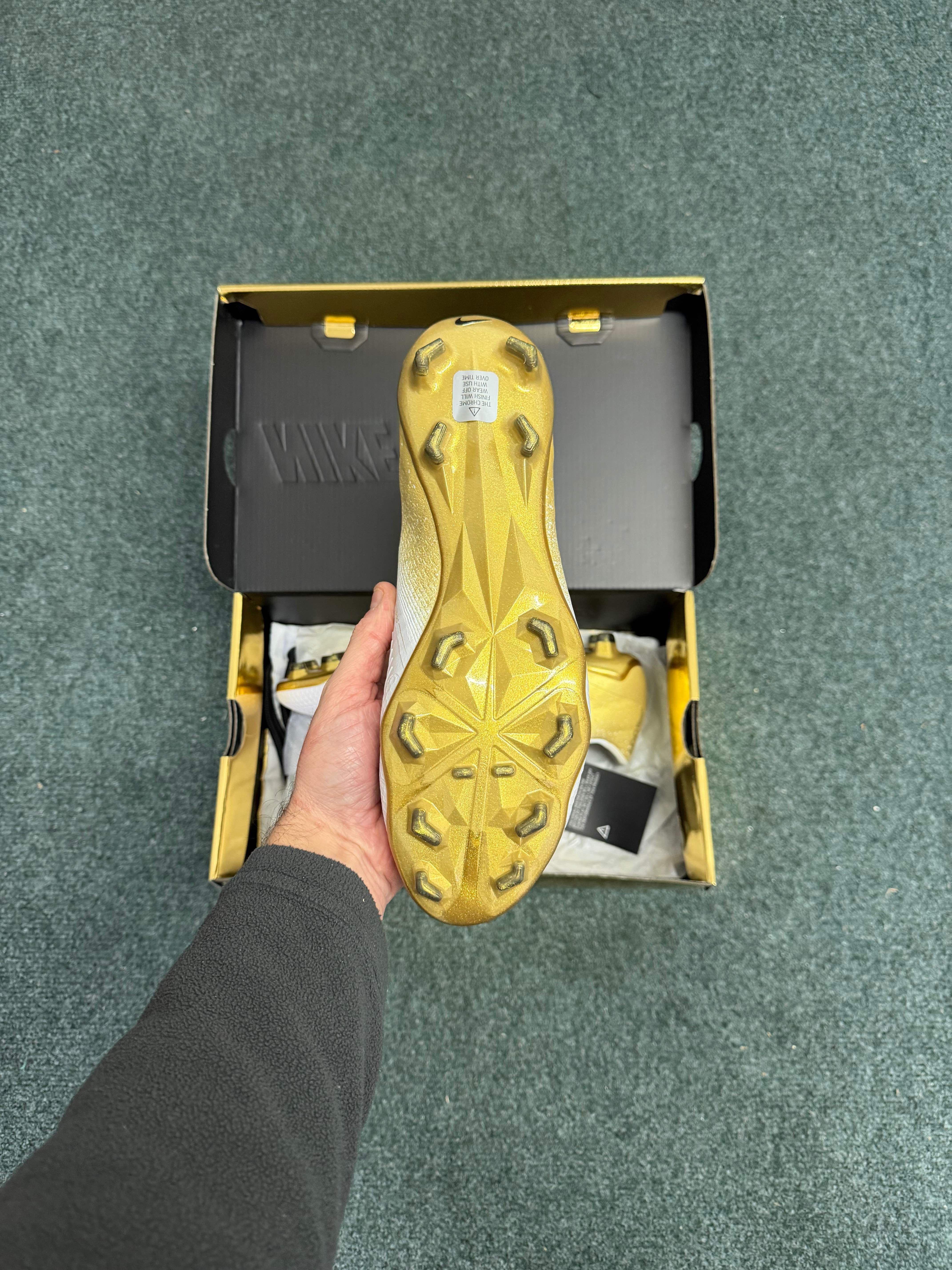 Nike Phantom VNM Elite FG SE