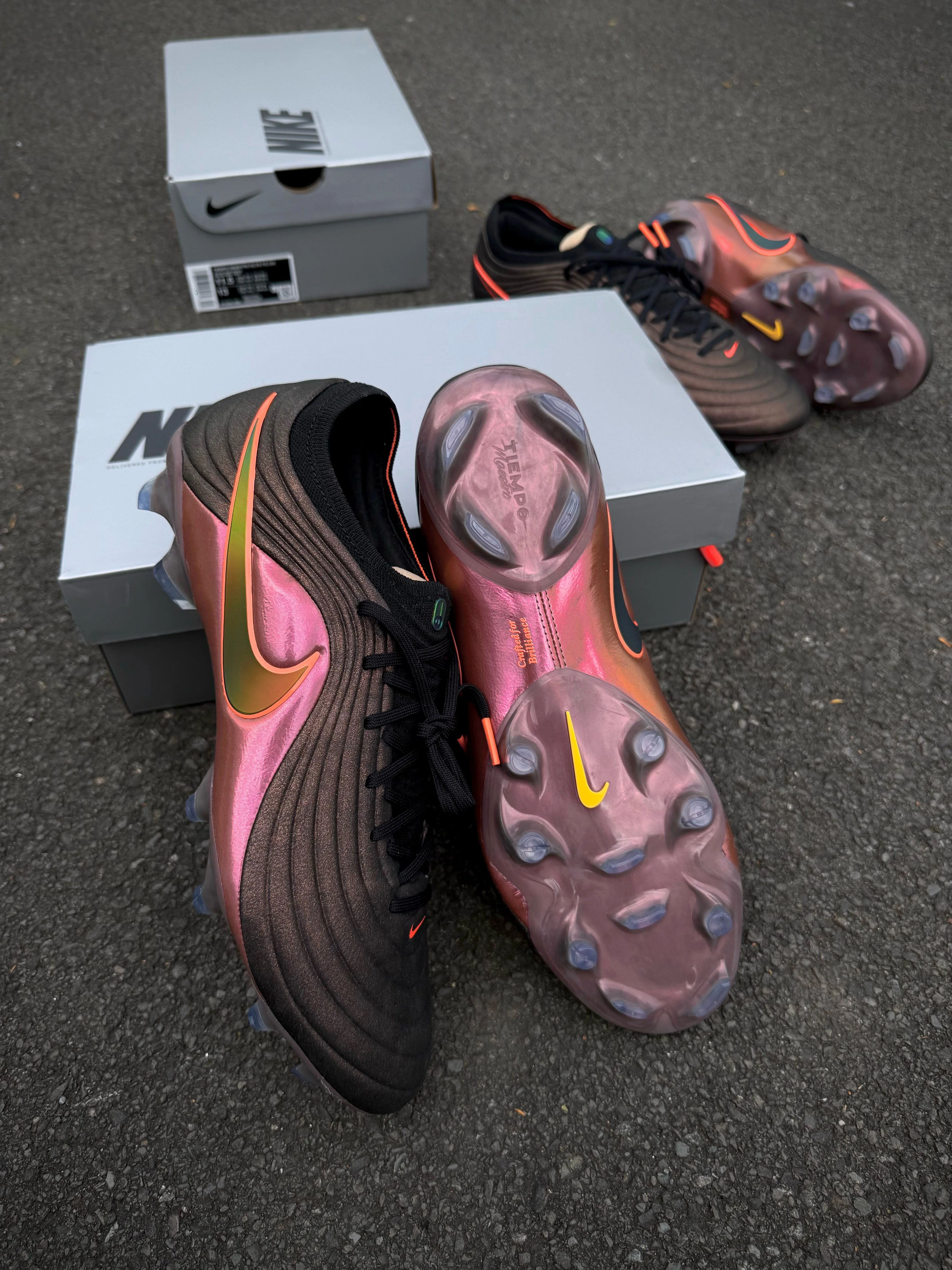 Nike Tiempo Maestro Elite Lv8 Heat up Pack Black/Hyper Crimson