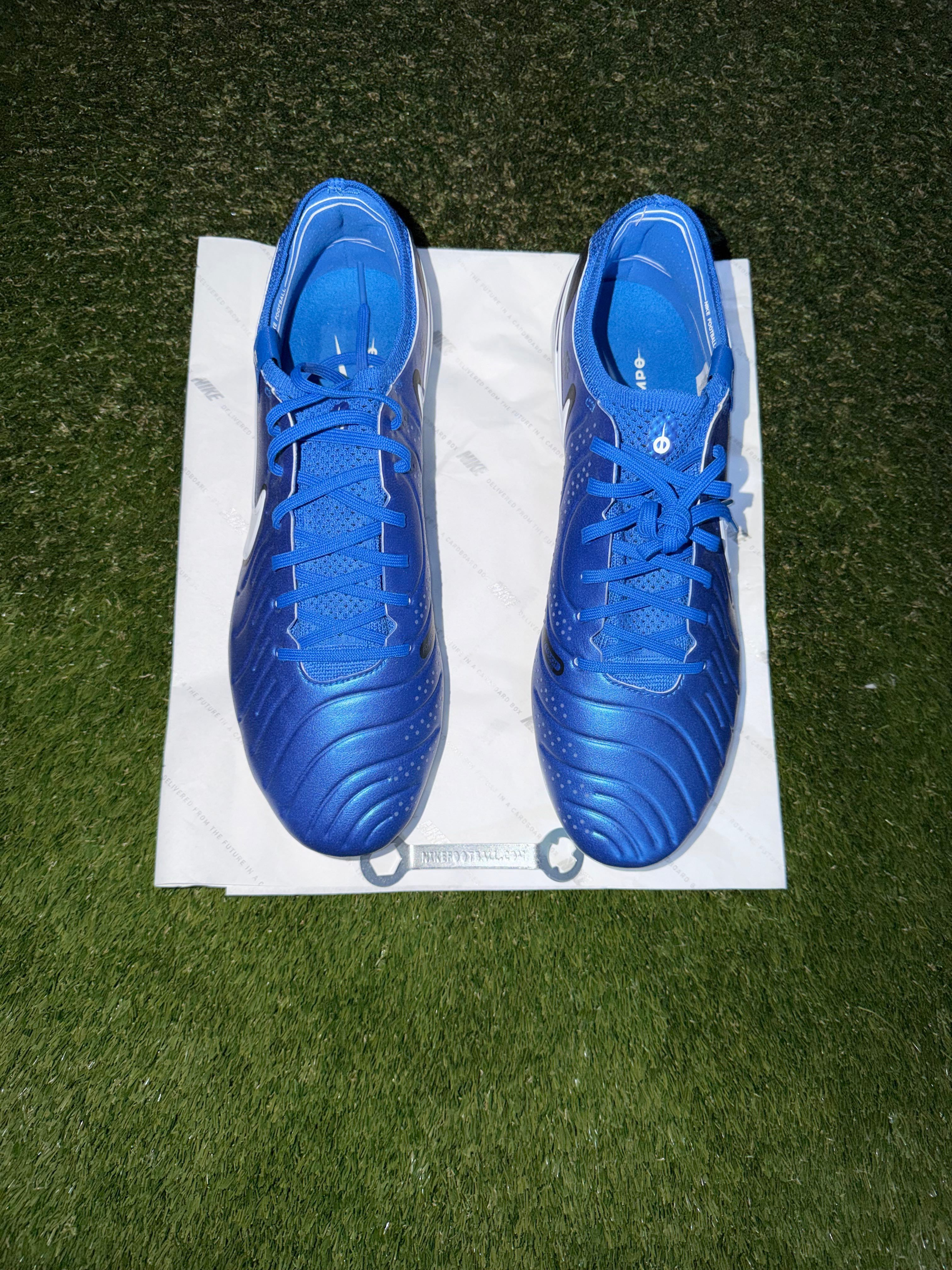 Nike Tiempo Legend 10 Elite SG-PRO Player Edition Blue / White