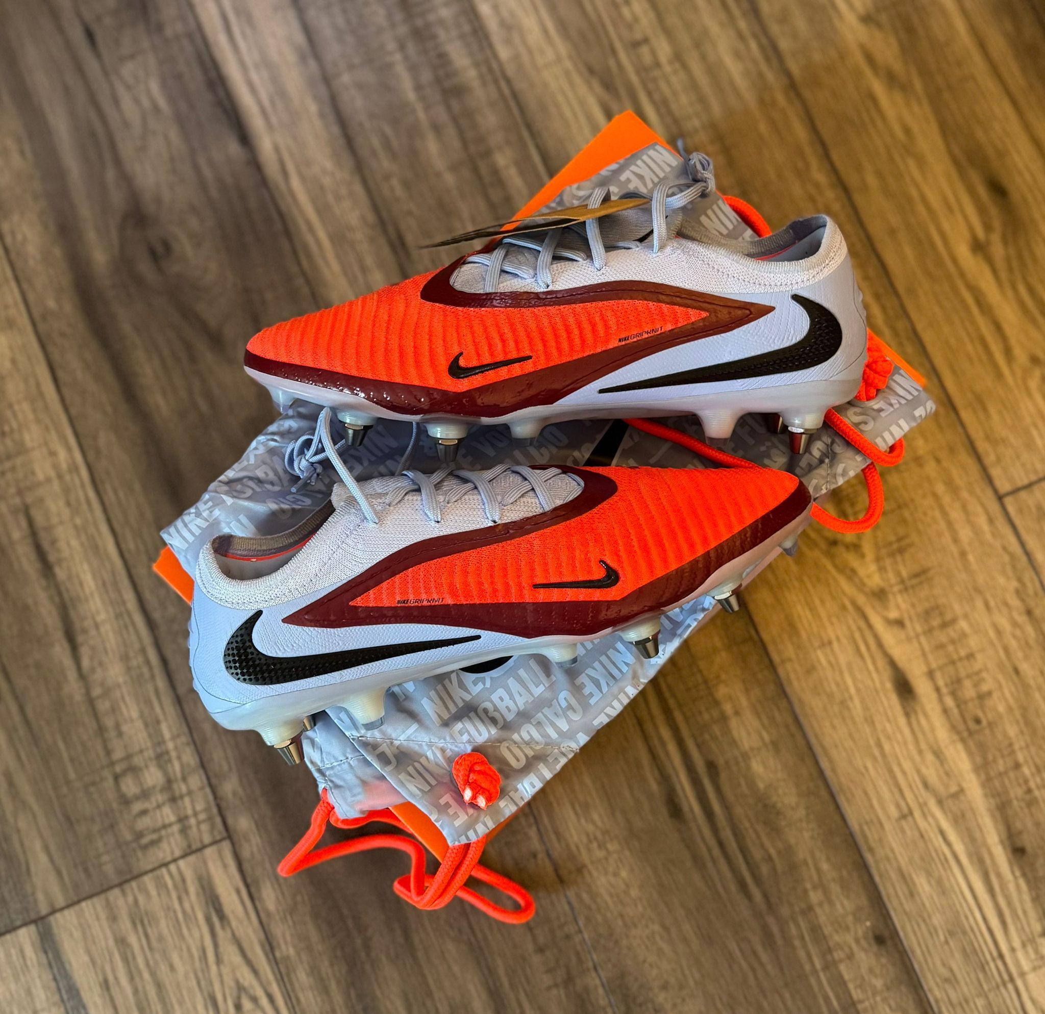 Nike Phantom 6 Low Elite SG Pro