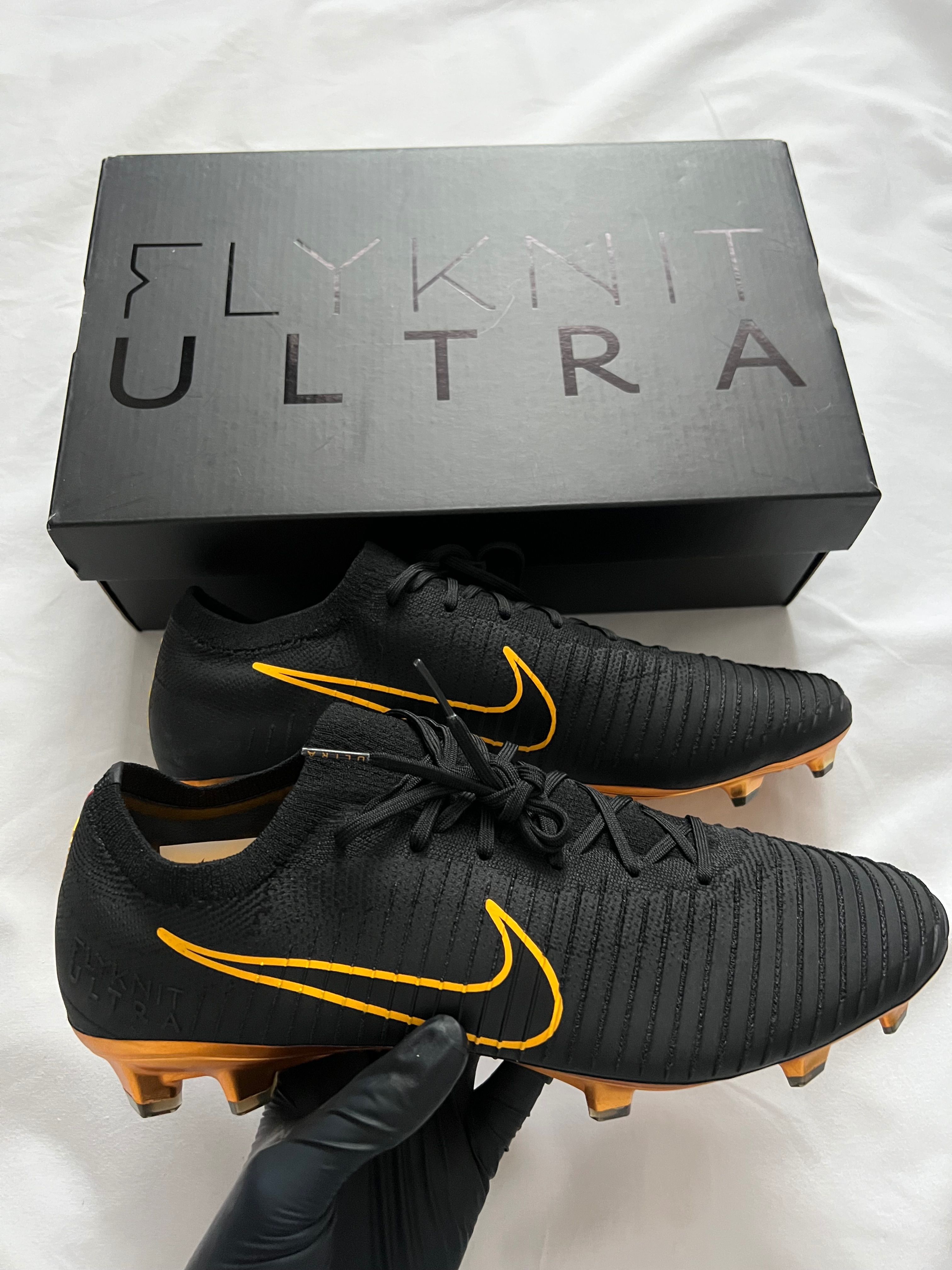 Nike Mecurial Flynit Ultra FG Black/Gold