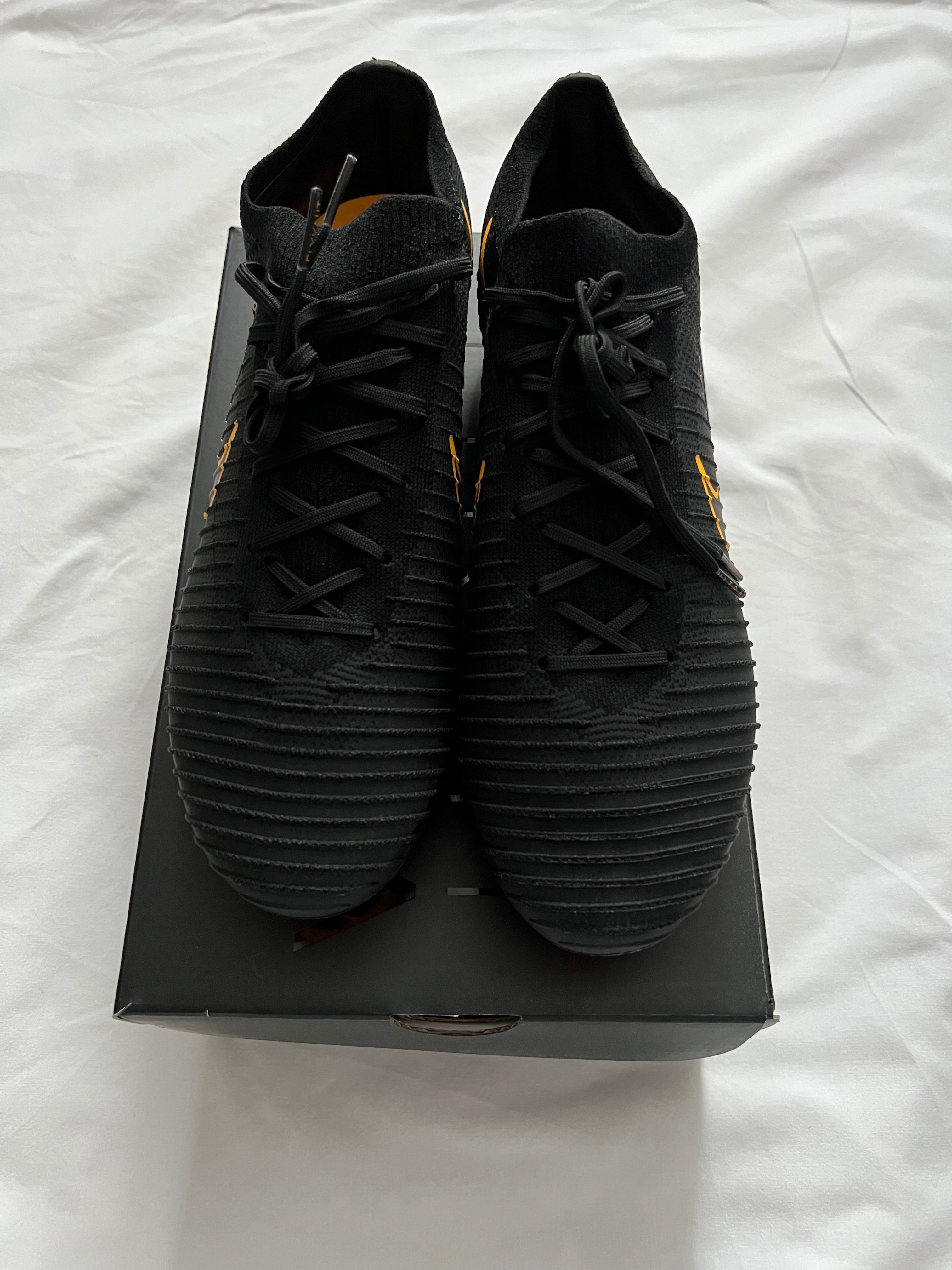 Nike Mecurial Flynit Ultra FG Black/Gold