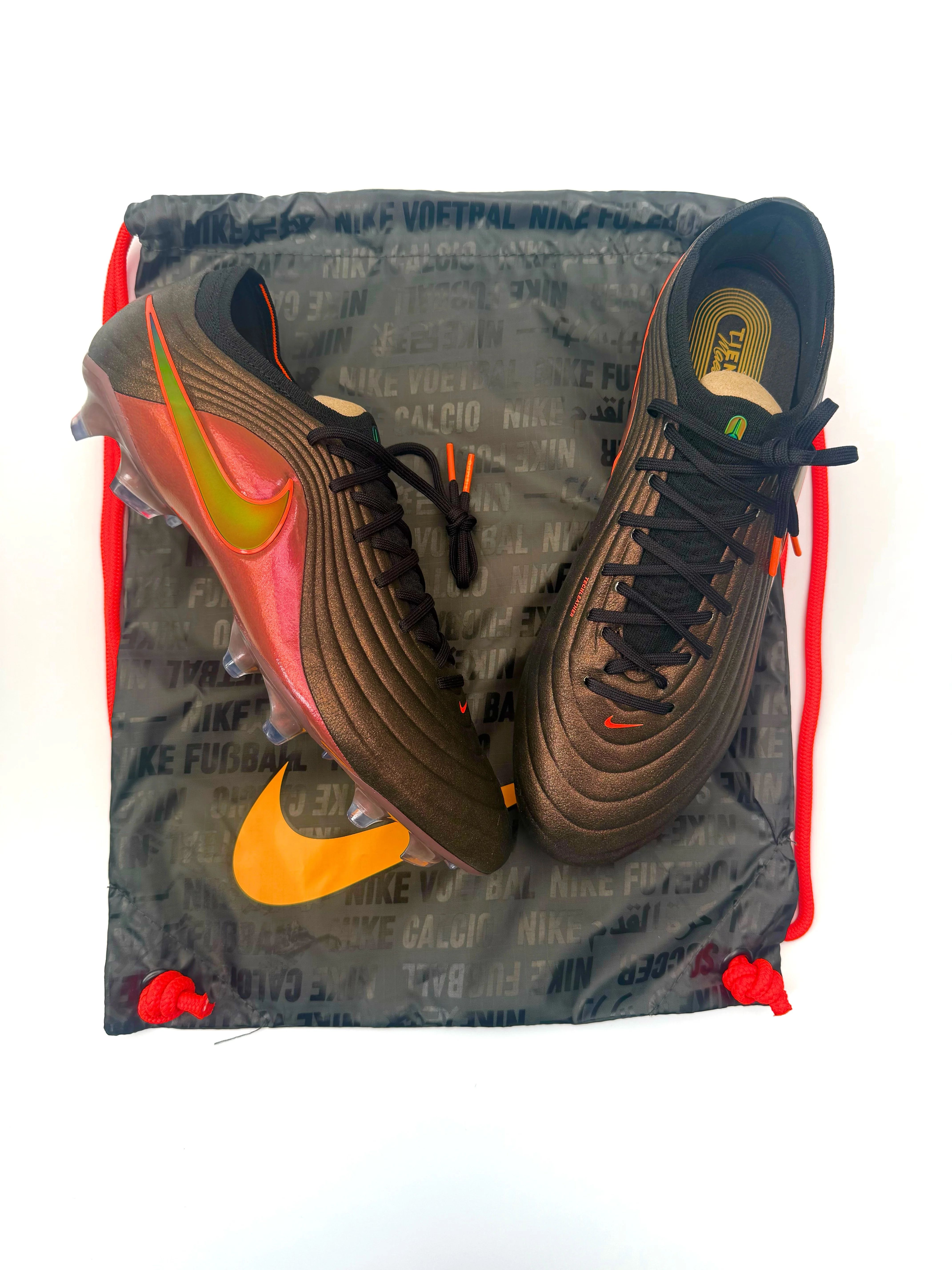 Nike Tiempo Maestro Elite Lv8 Heat up Pack Black/Hyper Crimson