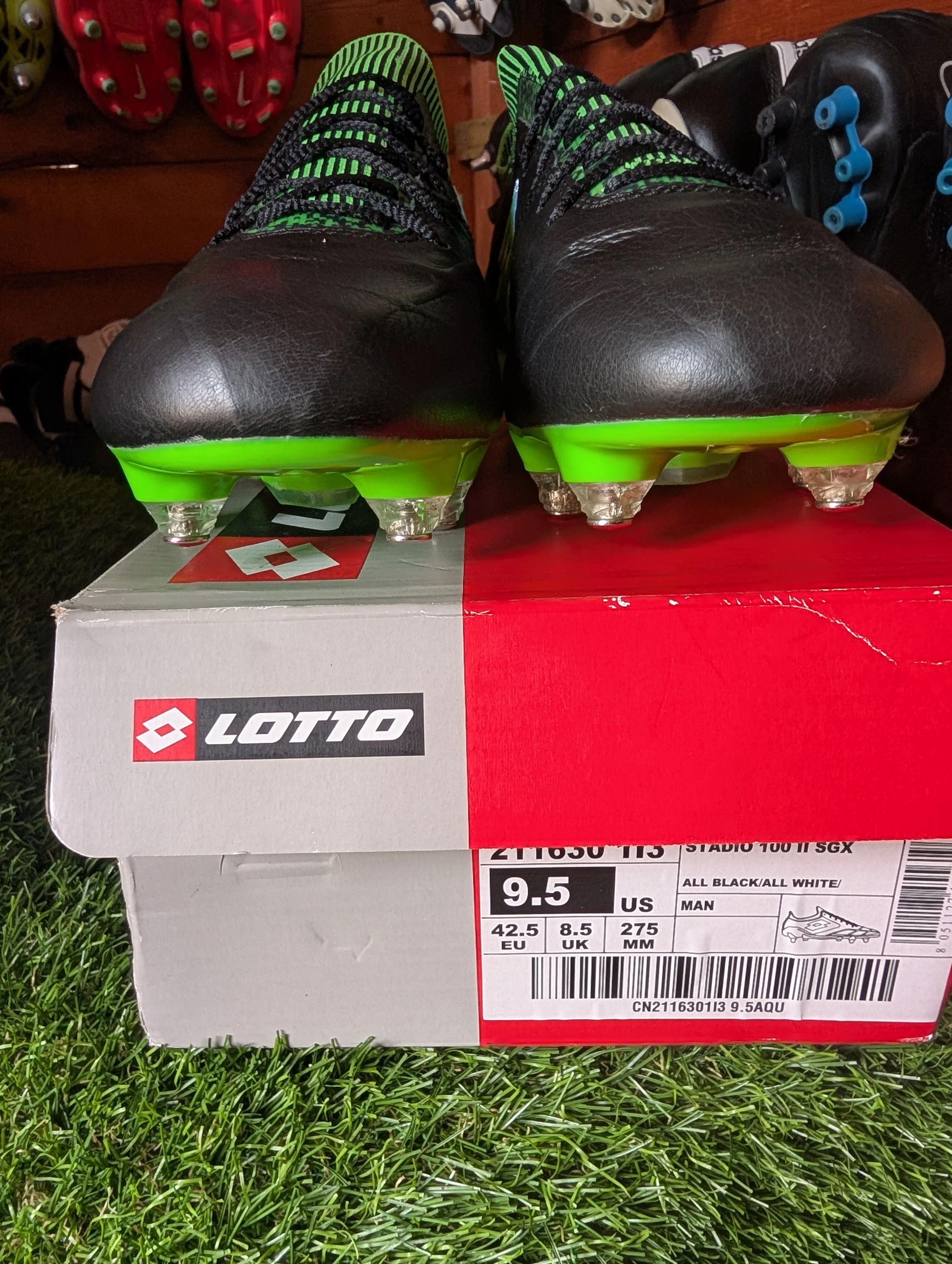 Lotto Stadio Elite Black Green SG with Box Brand New in Size 8.5 