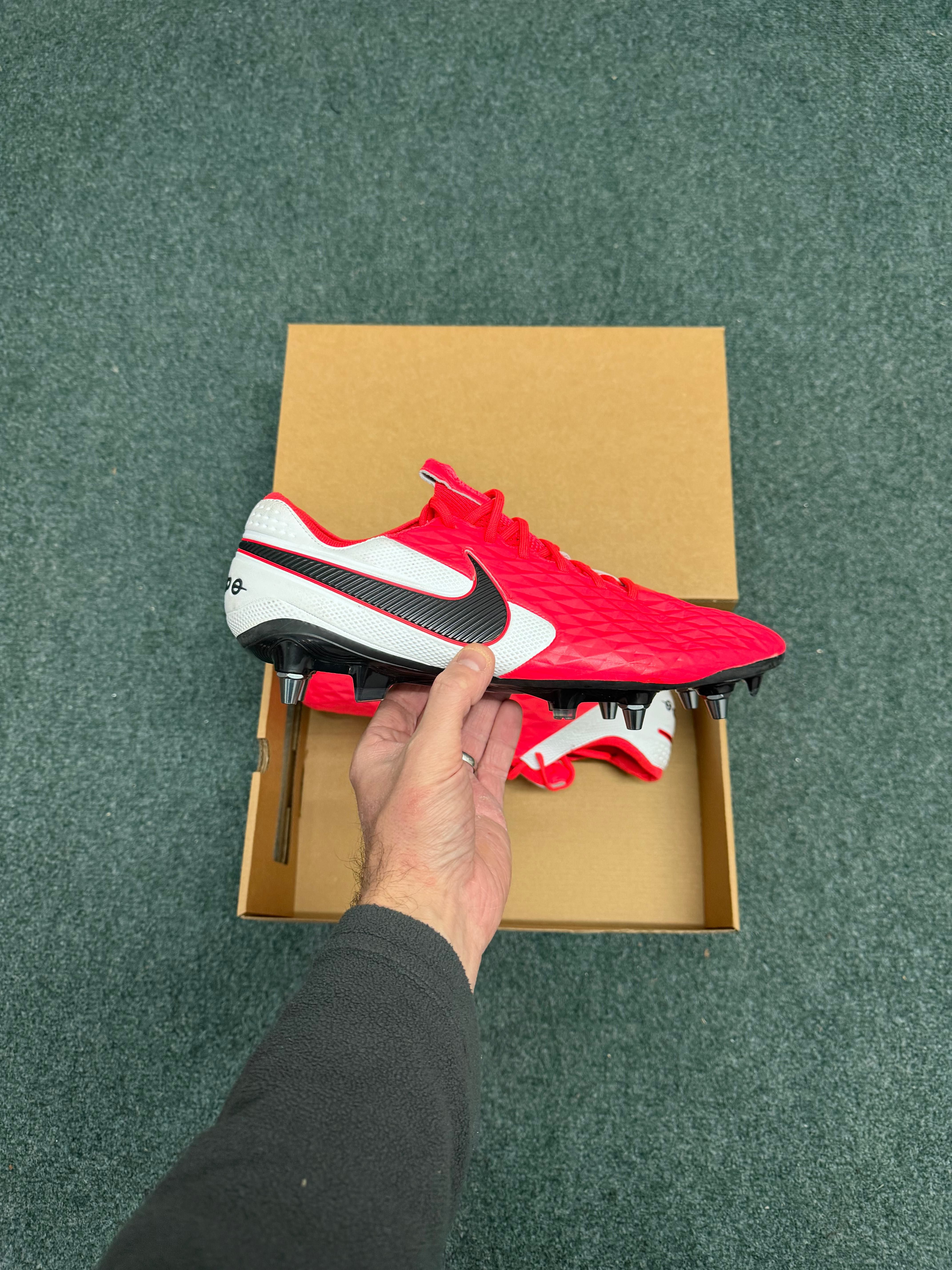 Nike Tiempo Legend 8 SG Pro