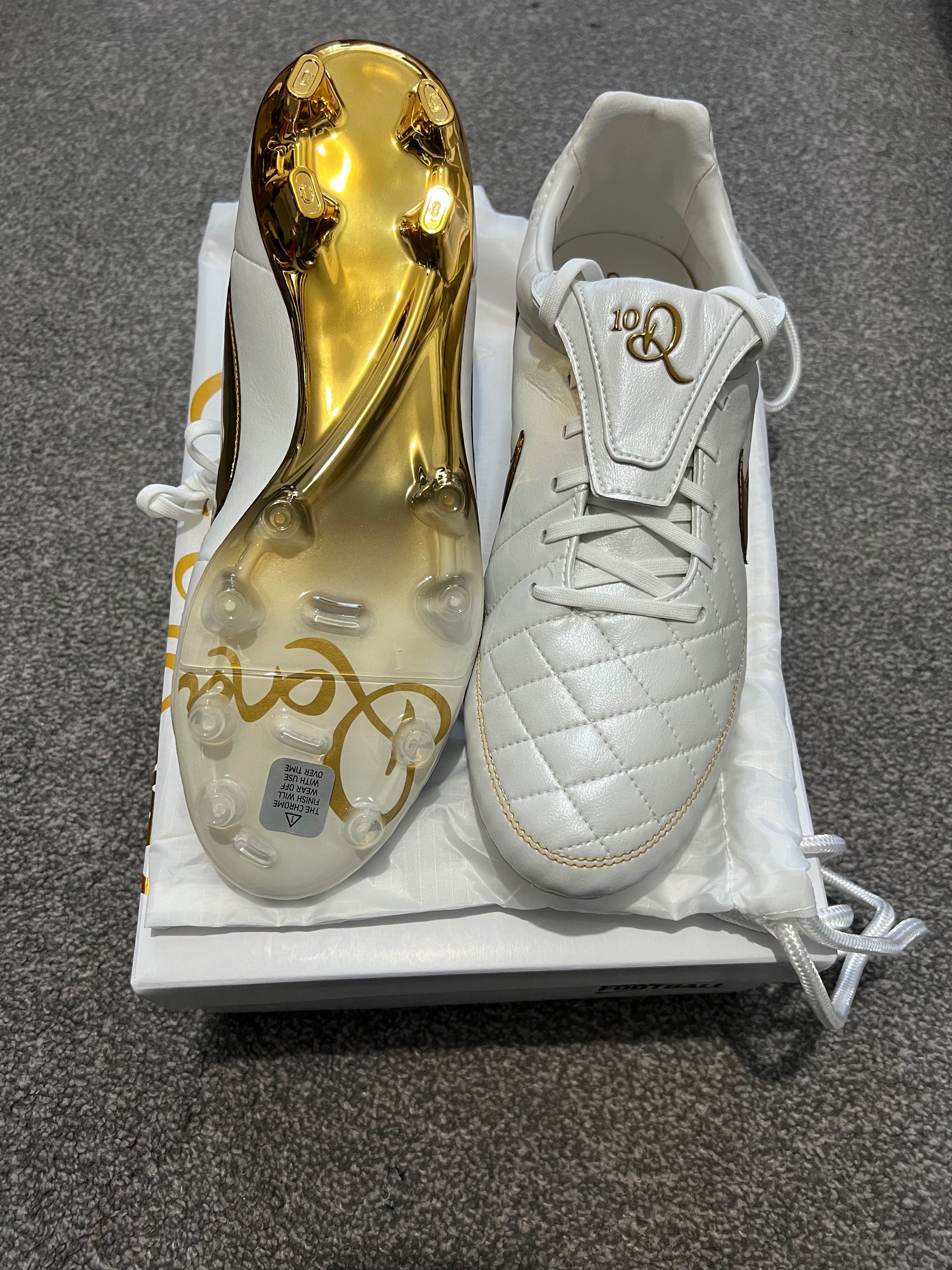 Nike Tiempo Legend X Ronaldinho RGN Edition 