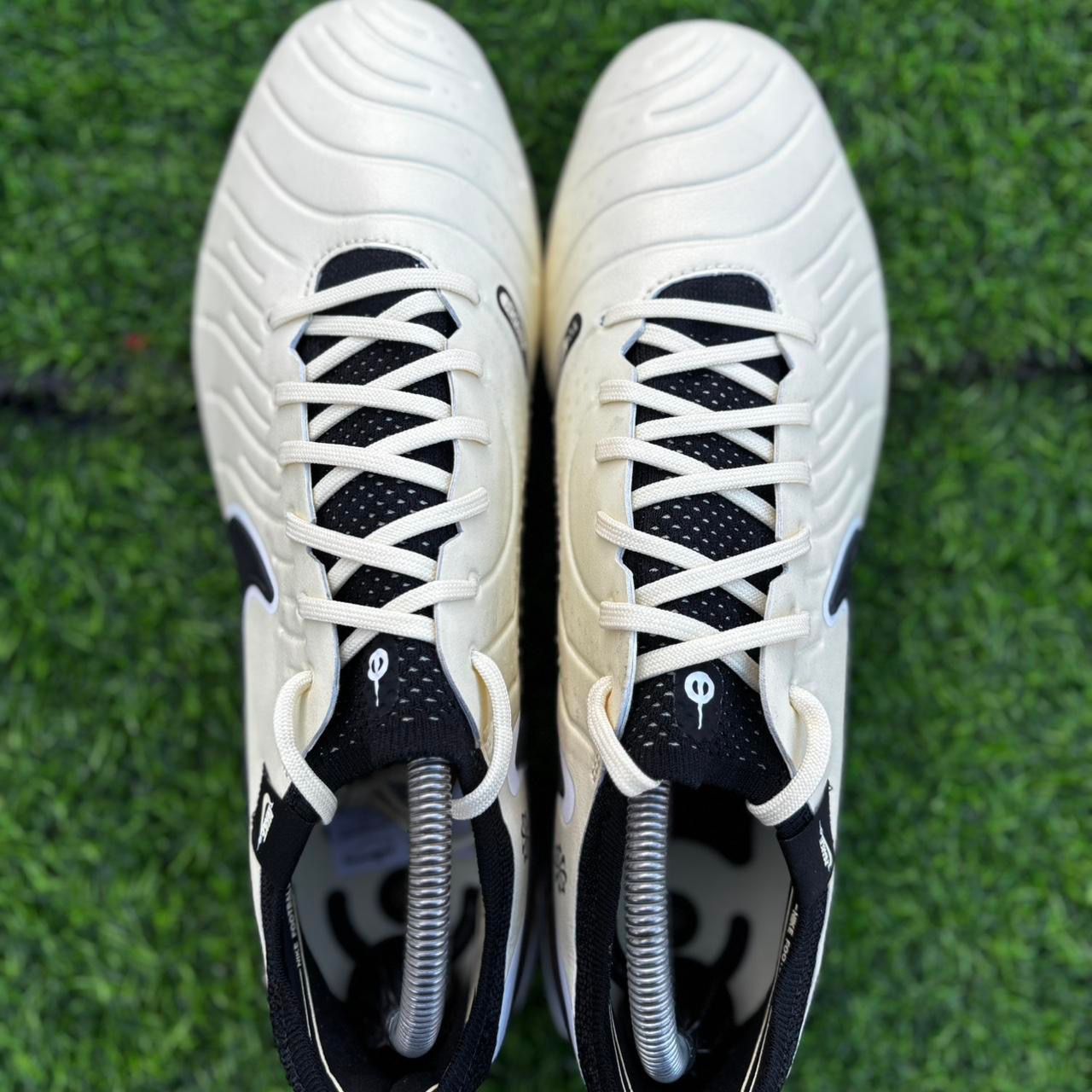 Nike Tiempo Legend 10 Elite SG Football Boots –Size 9