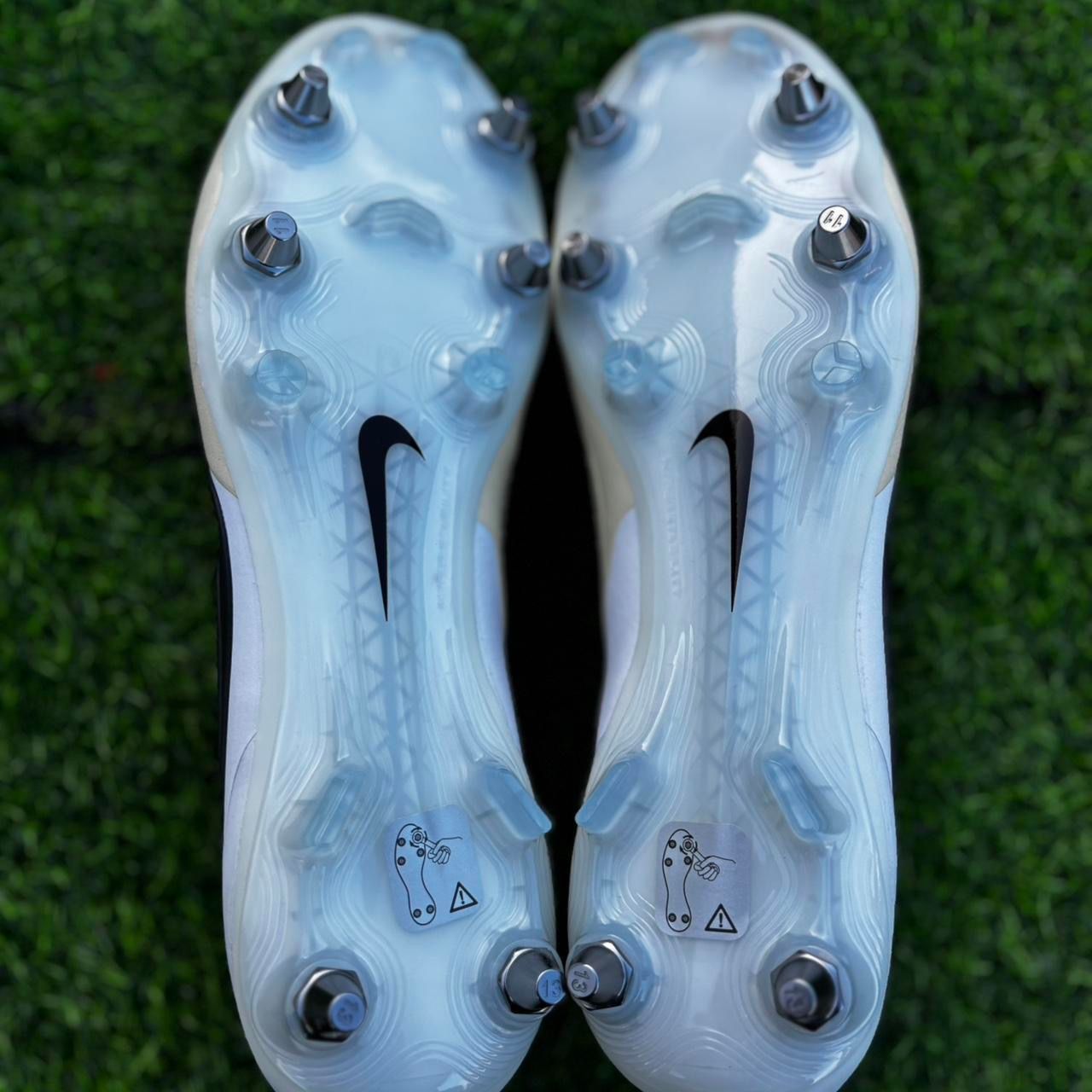 Nike Tiempo Legend 10 Elite SG Football Boots –Size 9