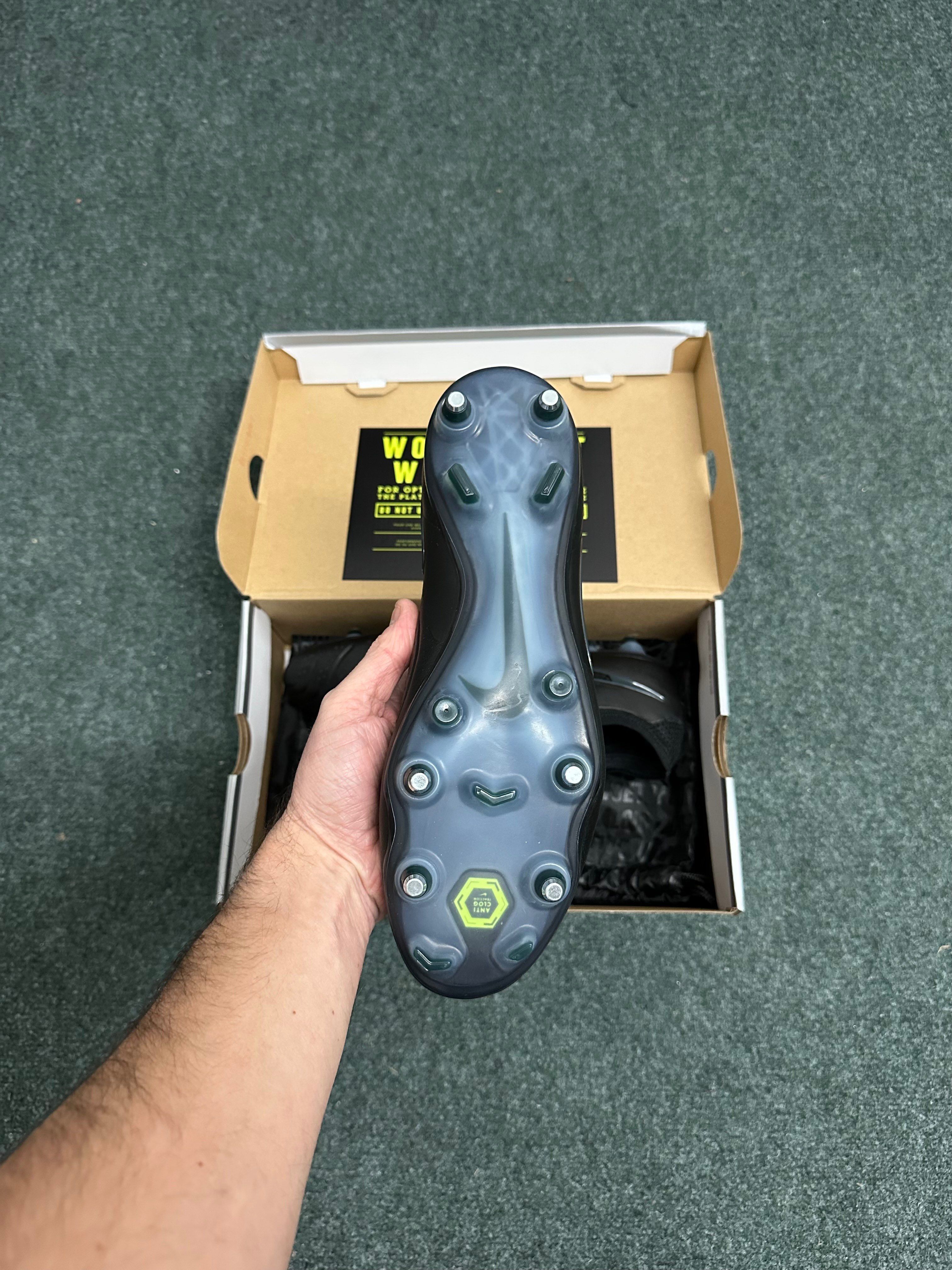 Nike Tiempo Legend 10 Elite SG Pro AC