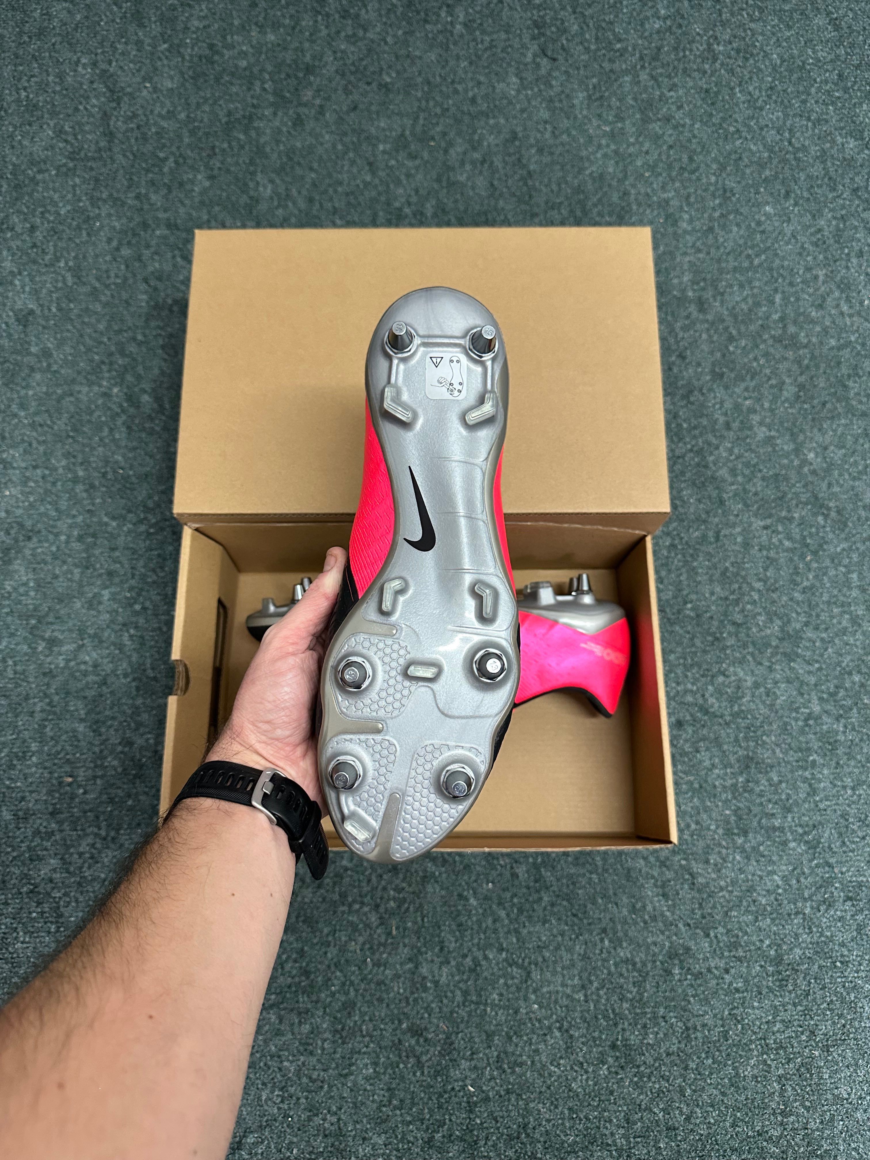 Nike Phantom VNM Elite SG Pro