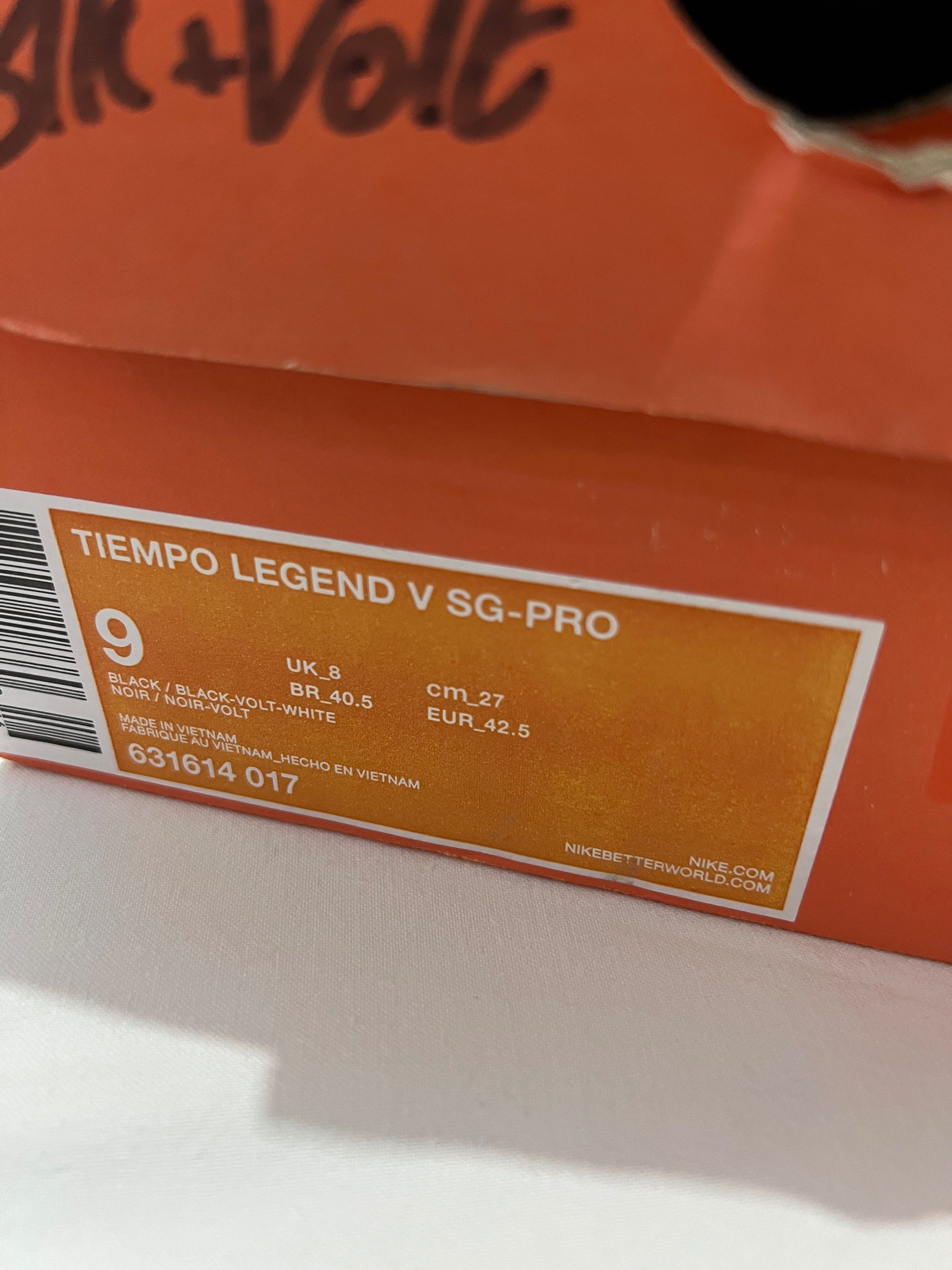 Nike Tiempo Legend V Elite SG-Pro – UK 8 – Brand New – Box, Bag & Extra Studs