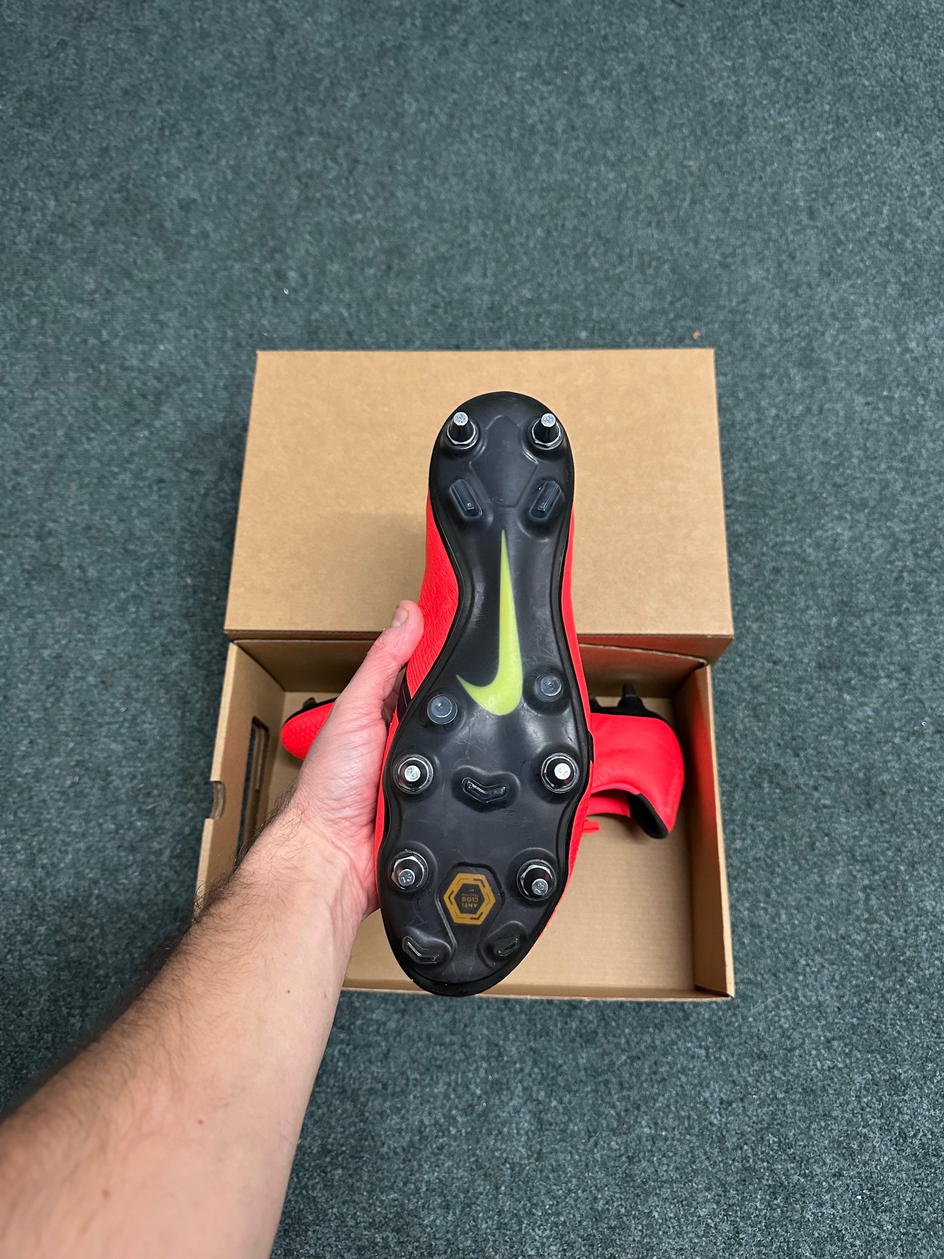 Nike Phantom VNM Elite SG-Pro