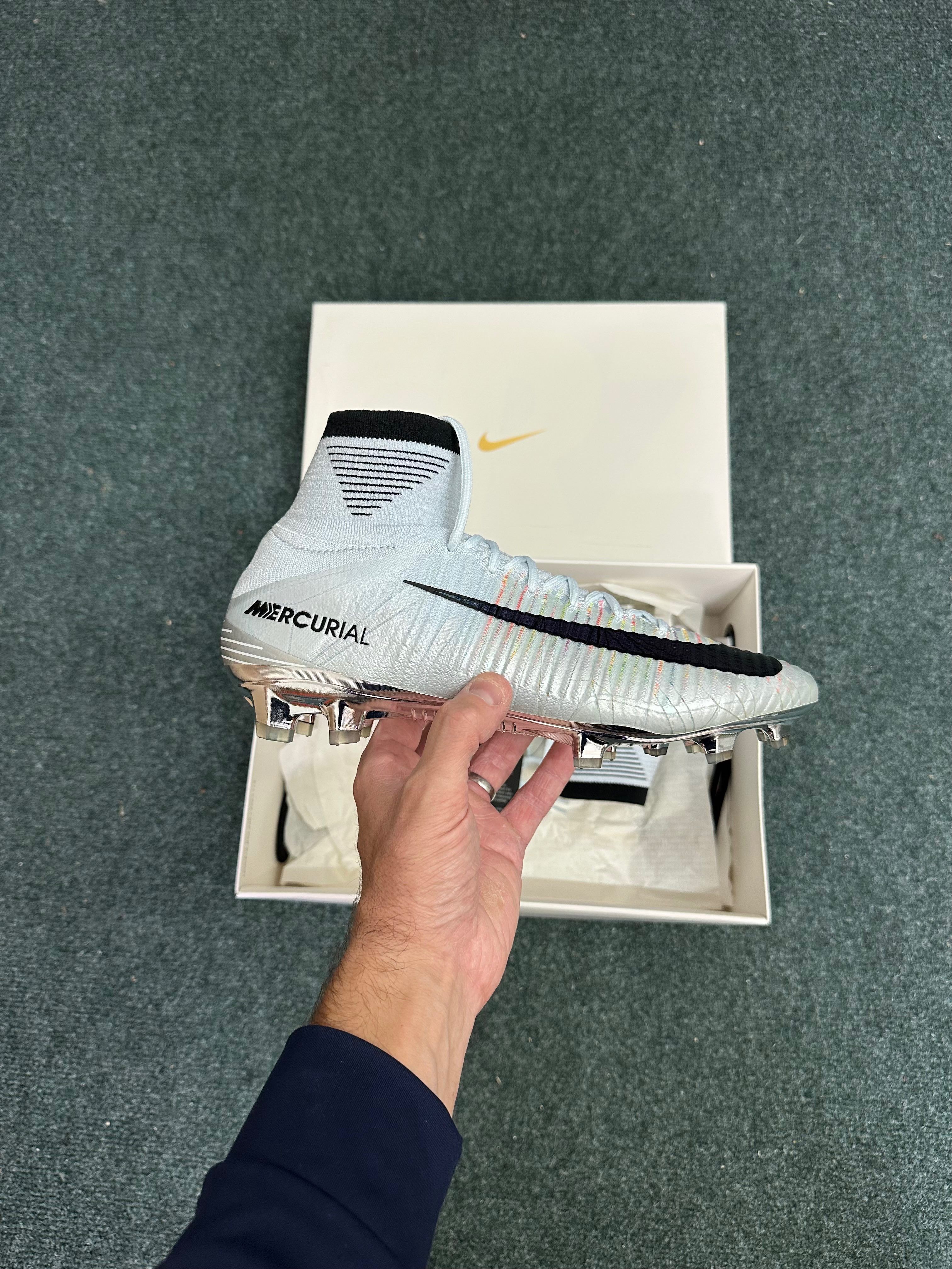 Nike Mercurial Superfly V CR7 SE FG (Melhor)