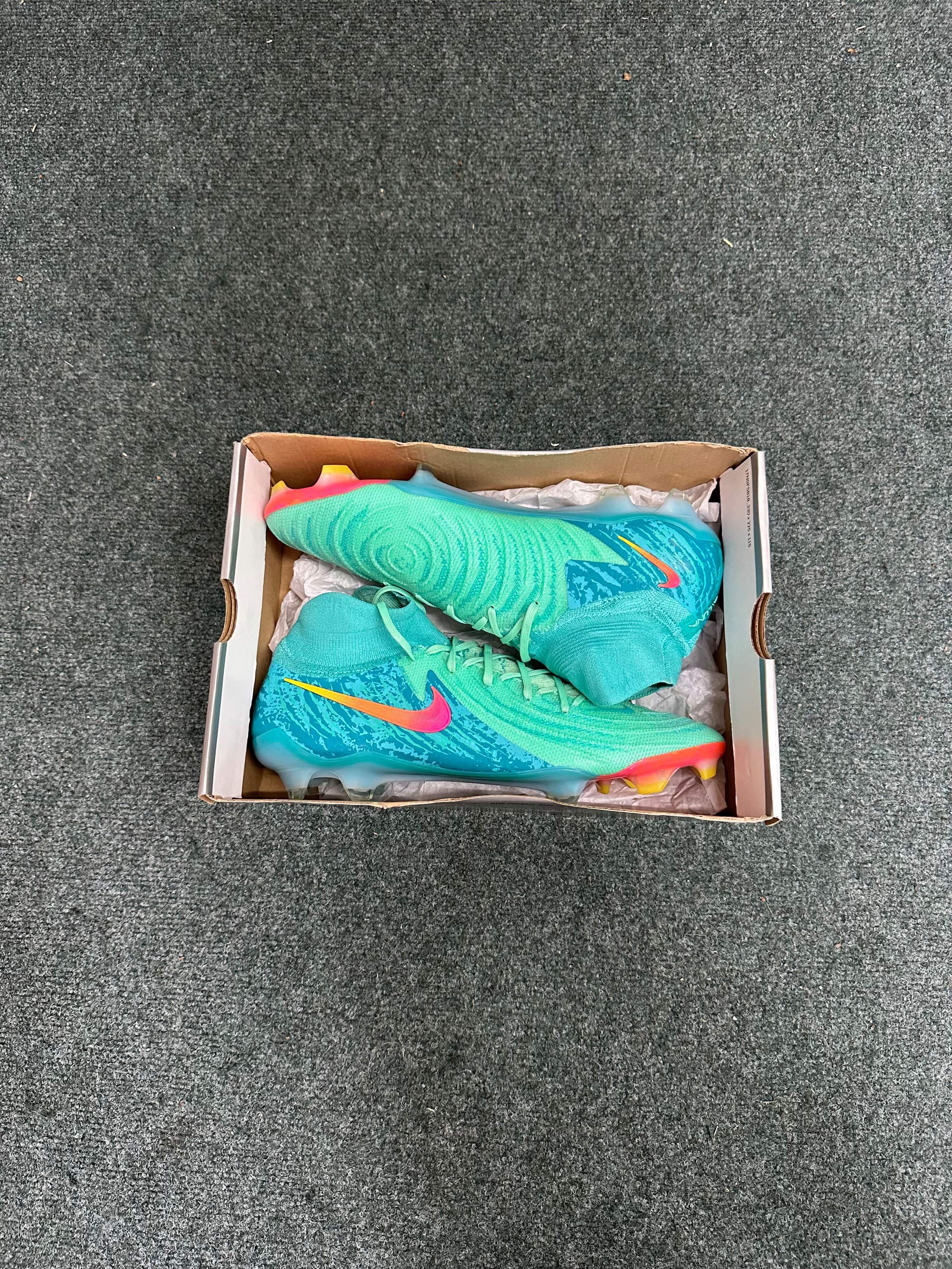 Nike Phantom Luna II Elite FG