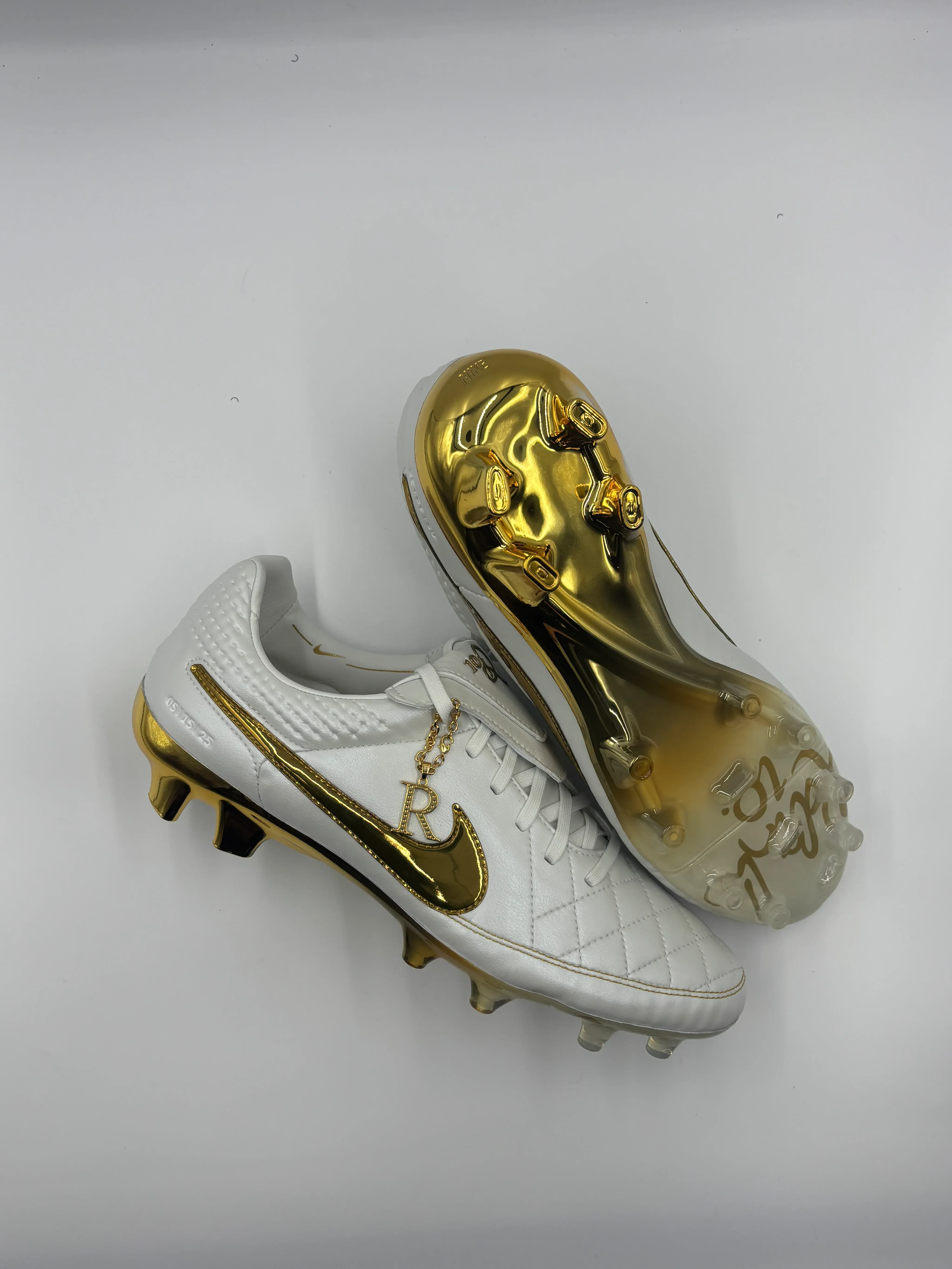 Nike Tiempo Legend R9 Remake FG