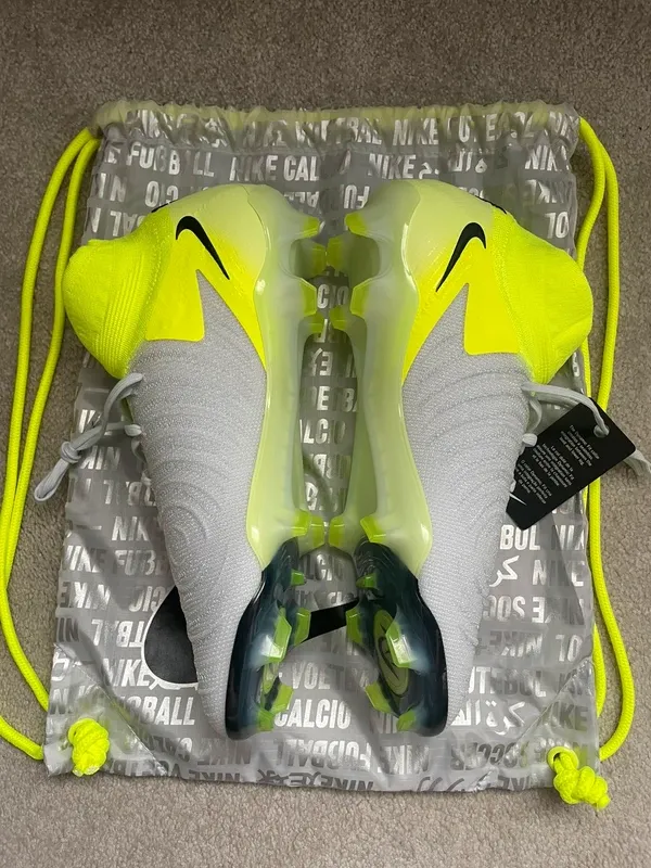 Nike Phantom Luna II Elite FG