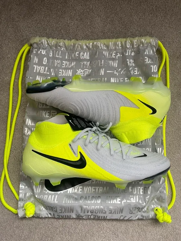 Nike Phantom Luna II Elite FG