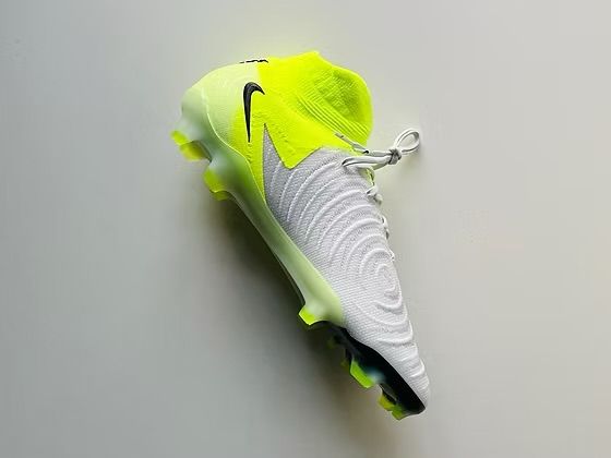 Nike Phantom Luna II Elite FG Mad Voltage