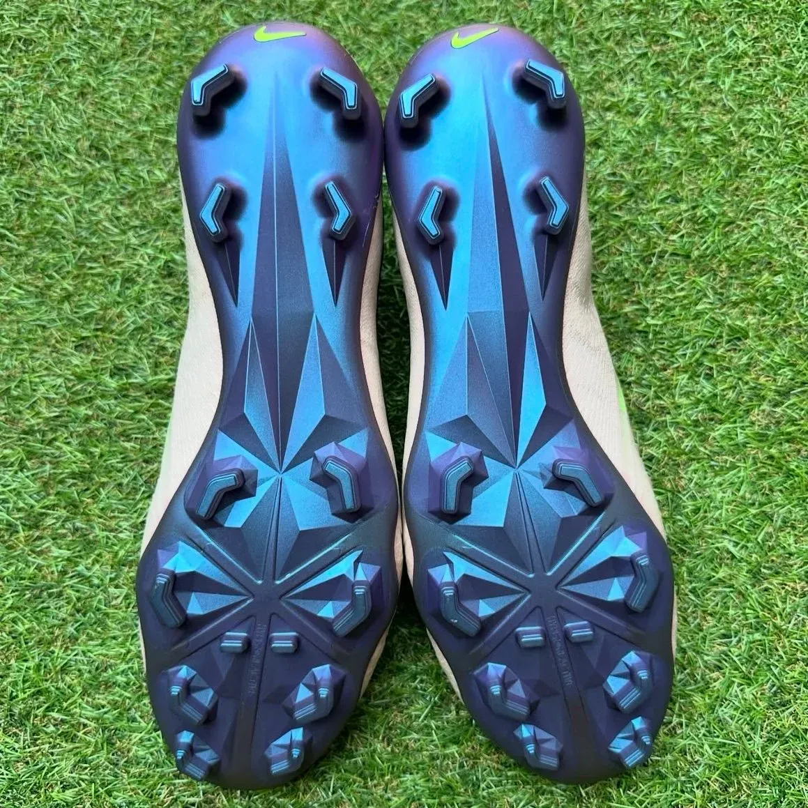 Nike Phantom Venom Elite FG