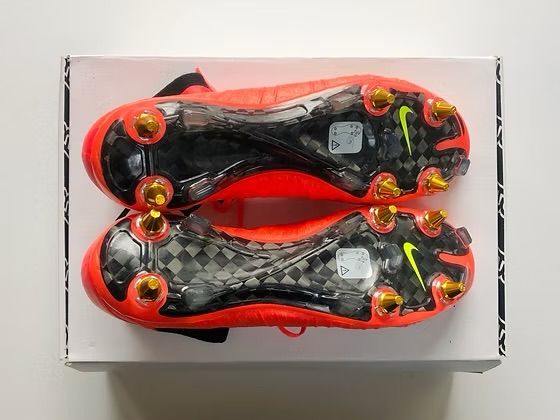 Nike Mercurial Superfly IV SG Pro Hyper Punch