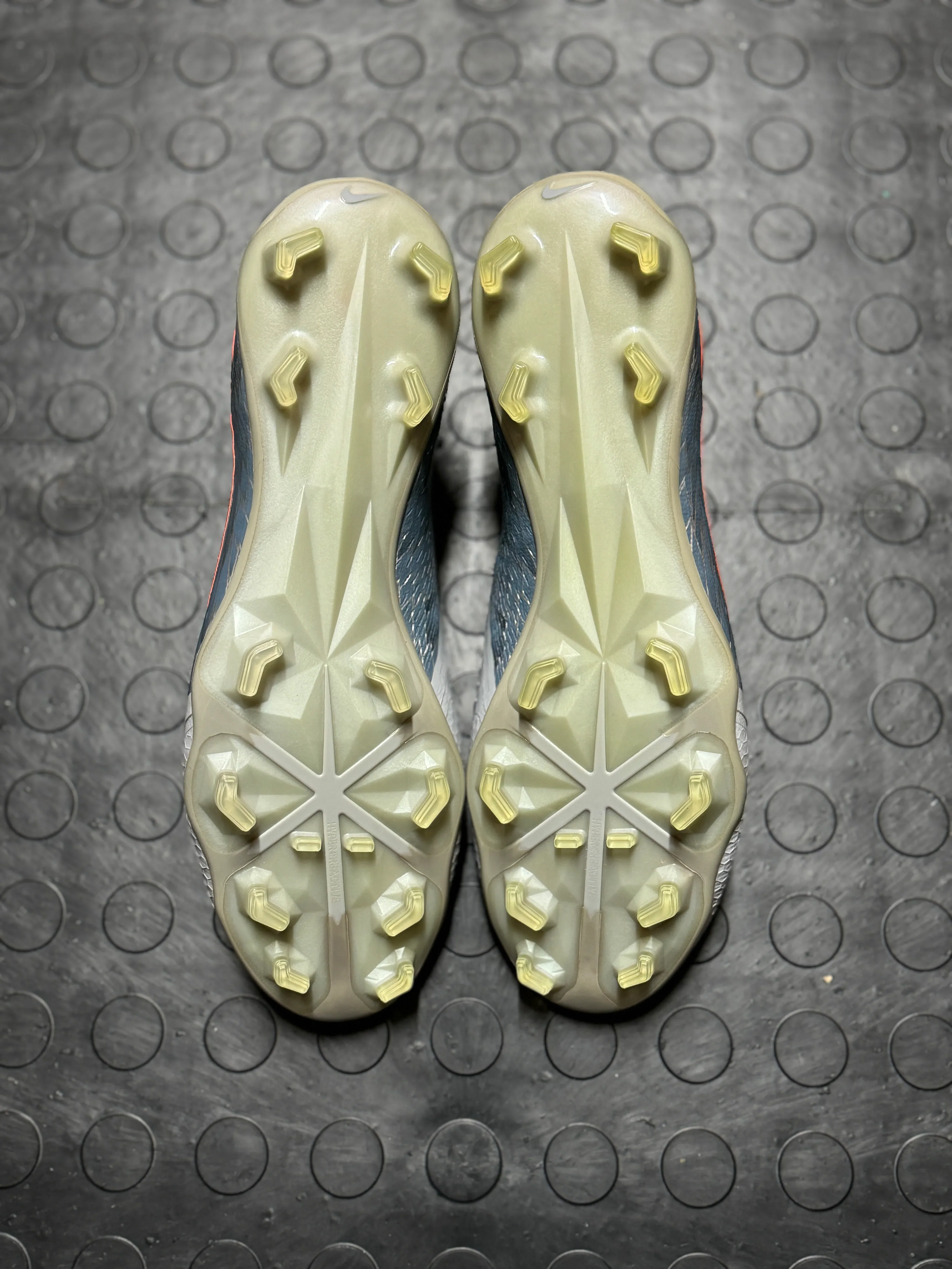 Nike Phantom Venom Elite FG