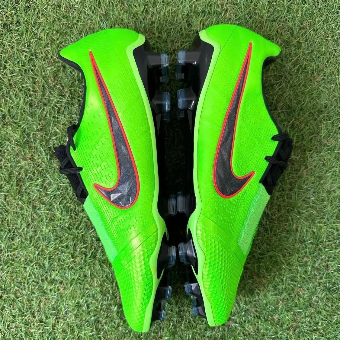 Nike Phantom Venom Elite FG
