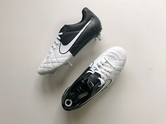 Nike Tiempo Legend IV SG Pro Clash Collection