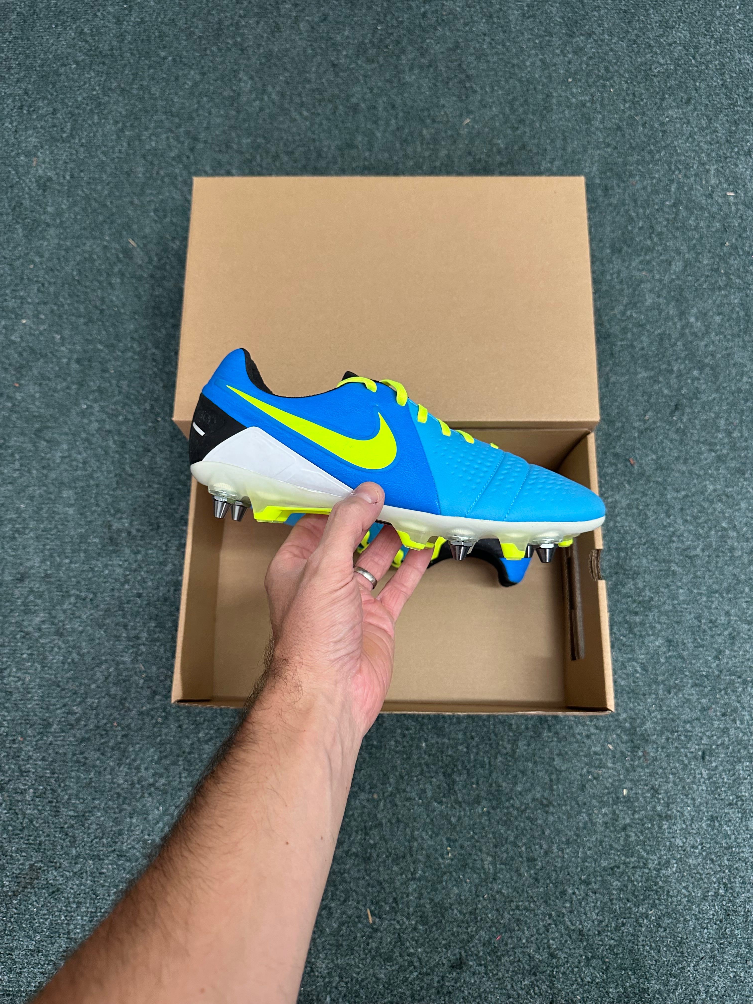 Nike CTR360 Maestri III SG