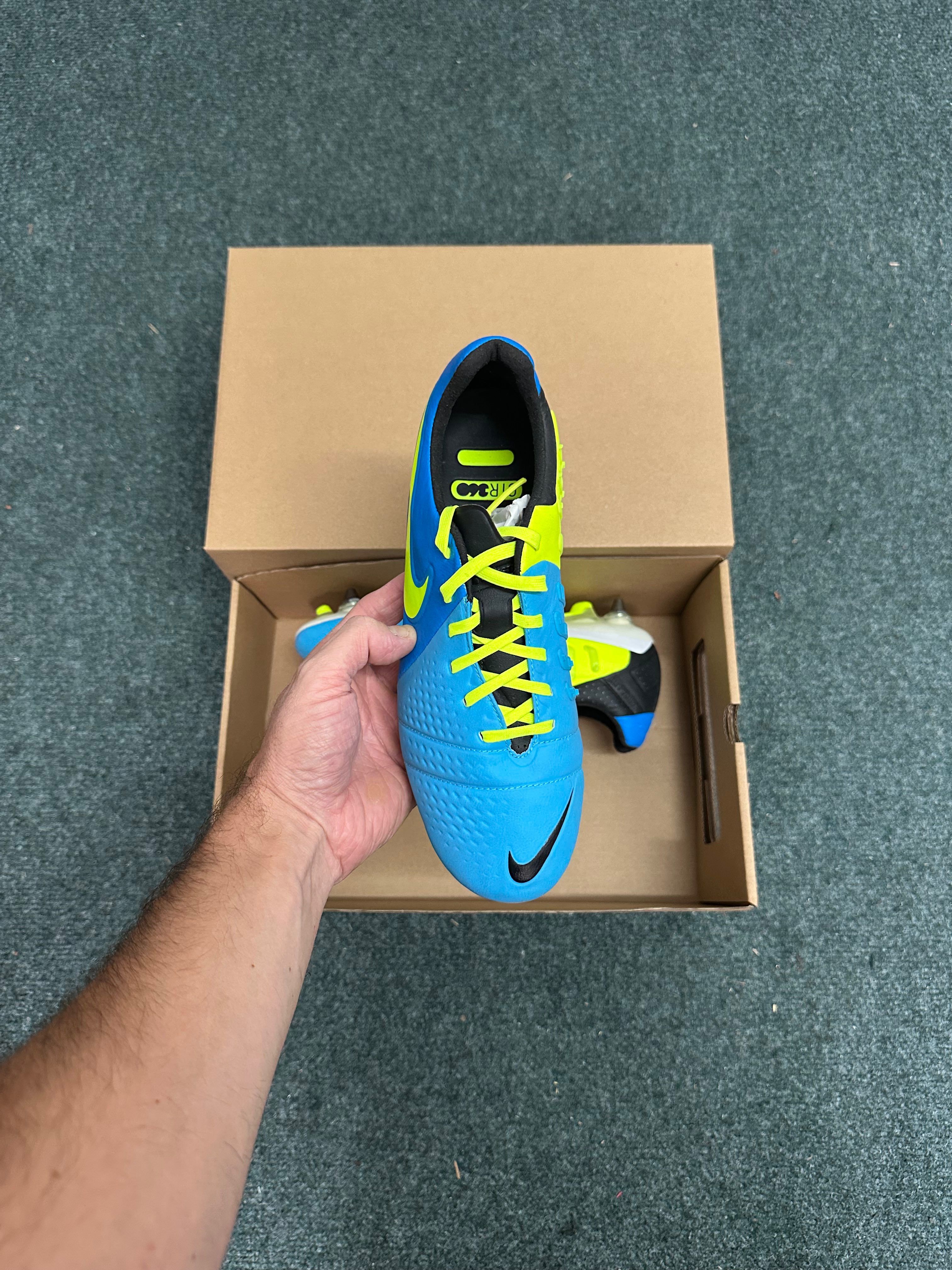 Nike CTR360 Maestri III SG