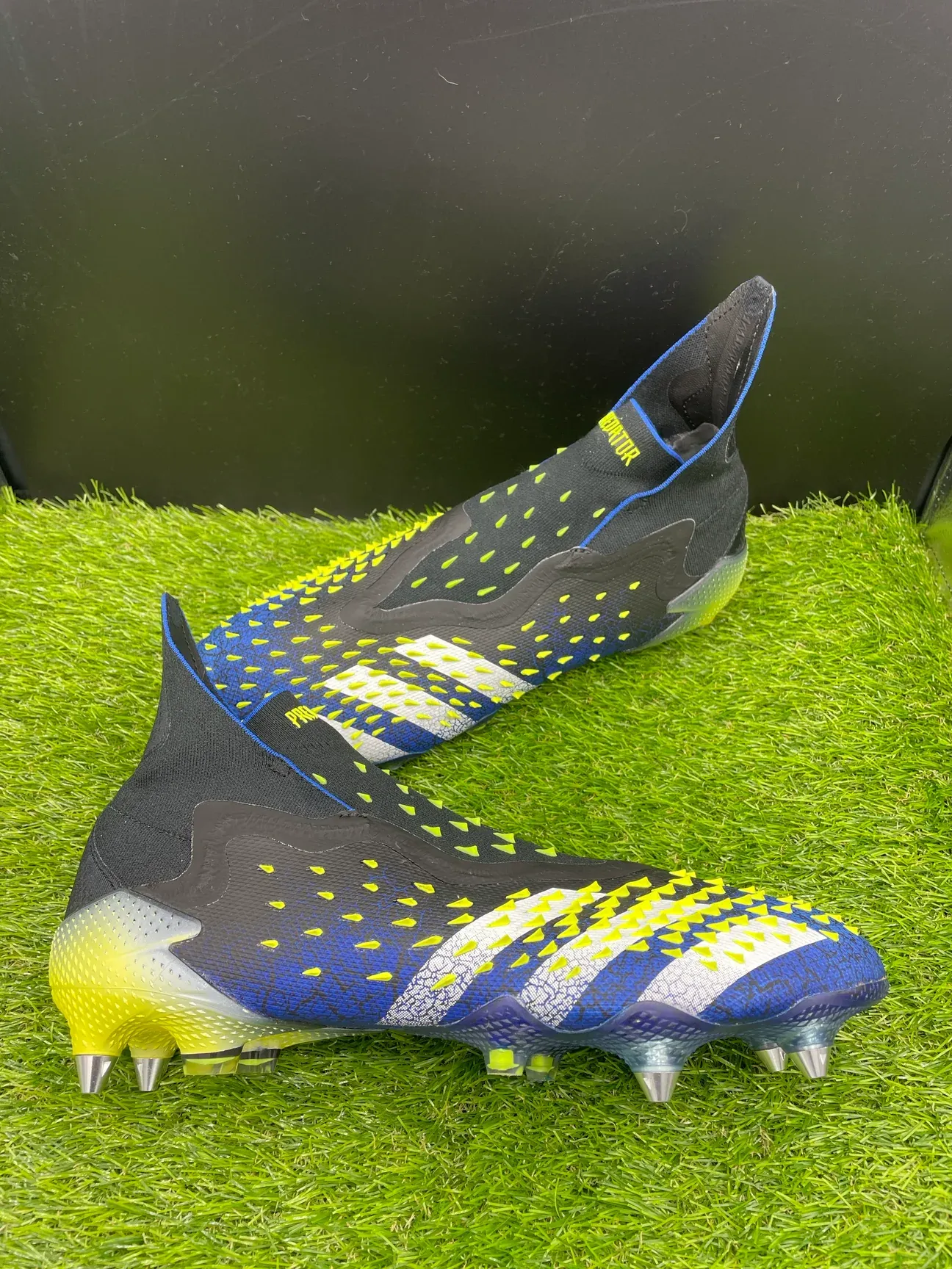 Adidas Predator Freak+ SG
