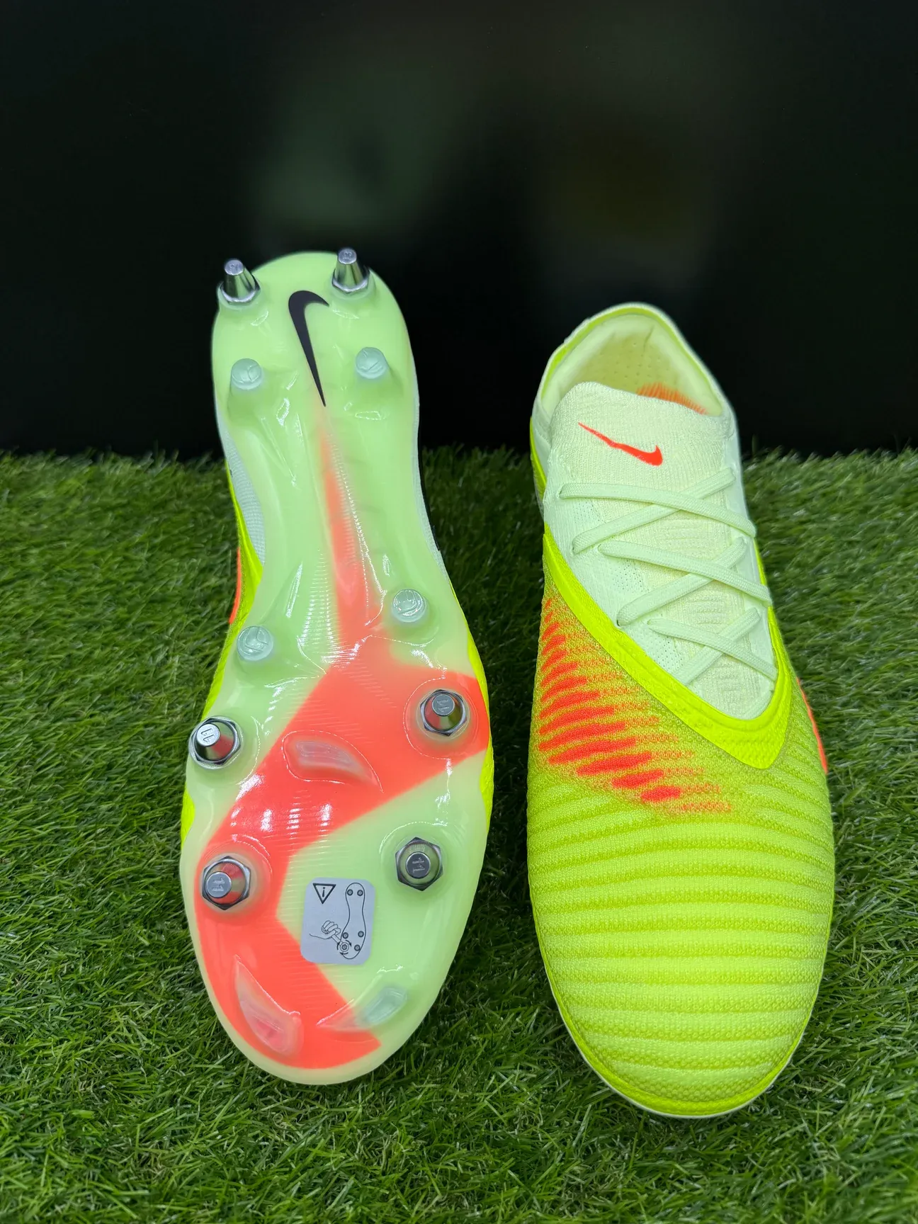 Nike Phantom 6 Low Elite SG-Pro