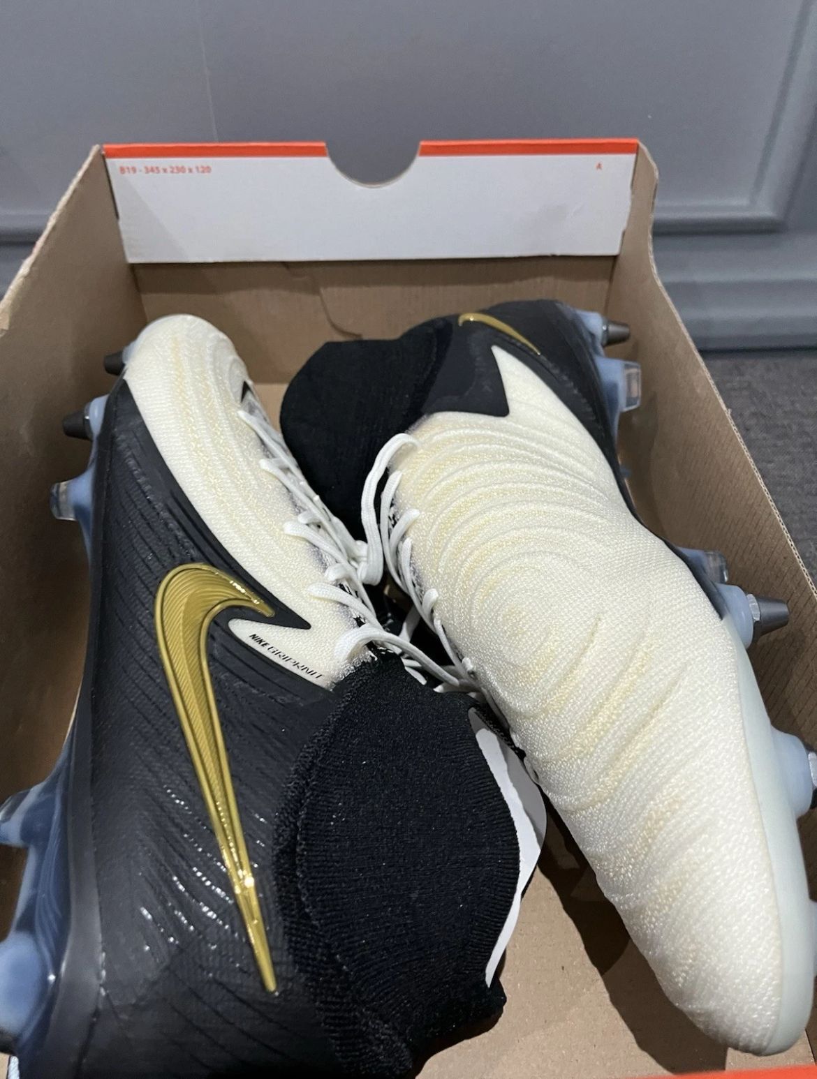 Nike Phantom Luna II Elite SG-Pro Player Edition