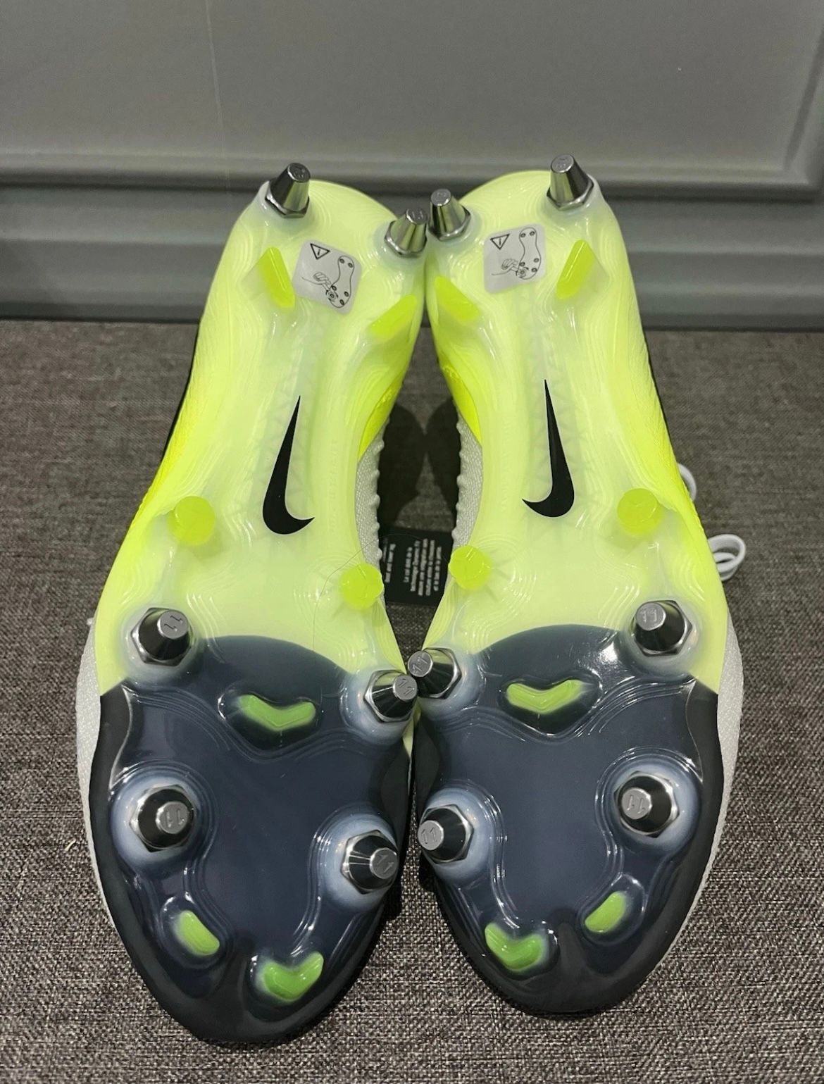 Nike Phantom Luna II Elite SG-PRO Player Edition