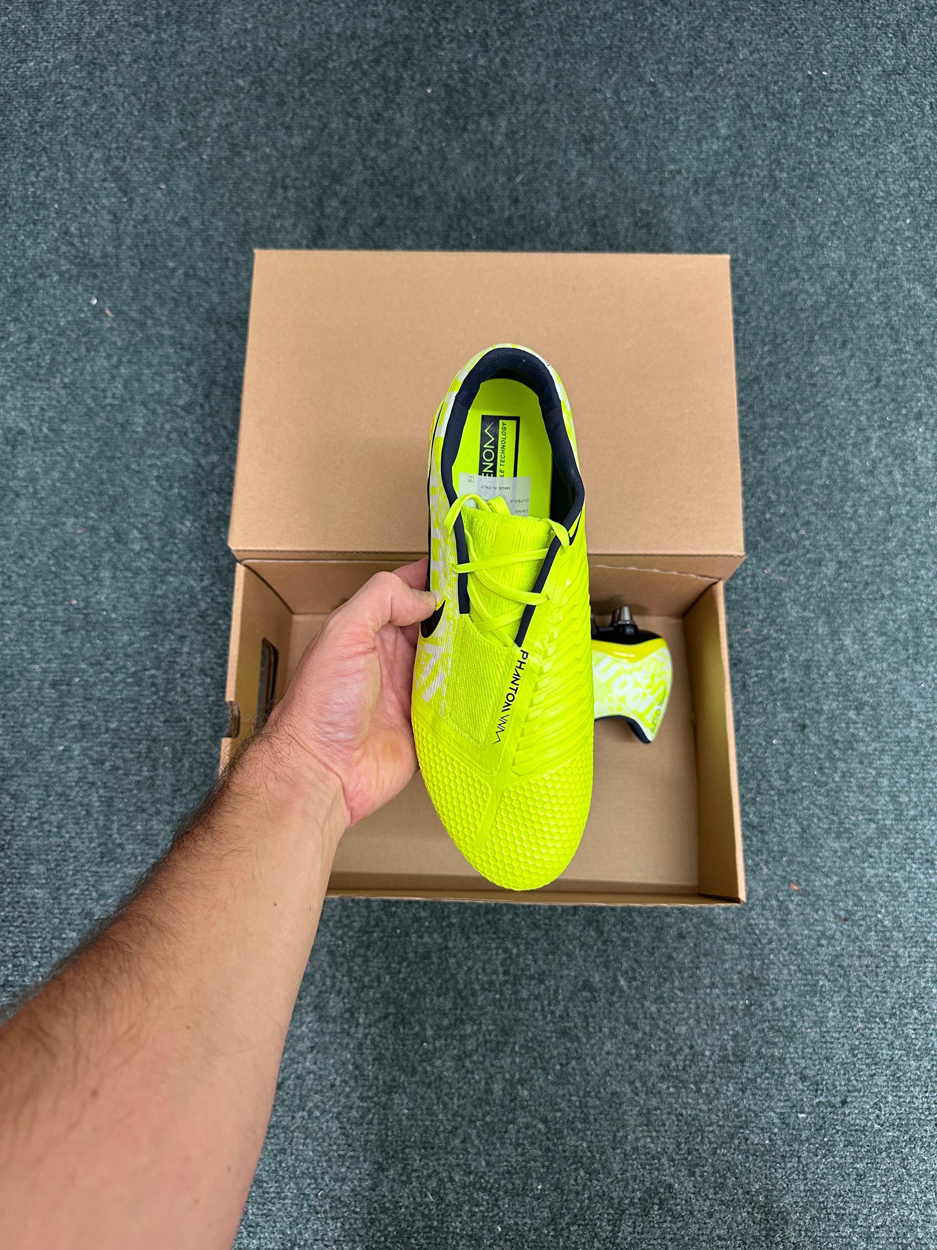 Nike Phantom VNM Elite SG Pro