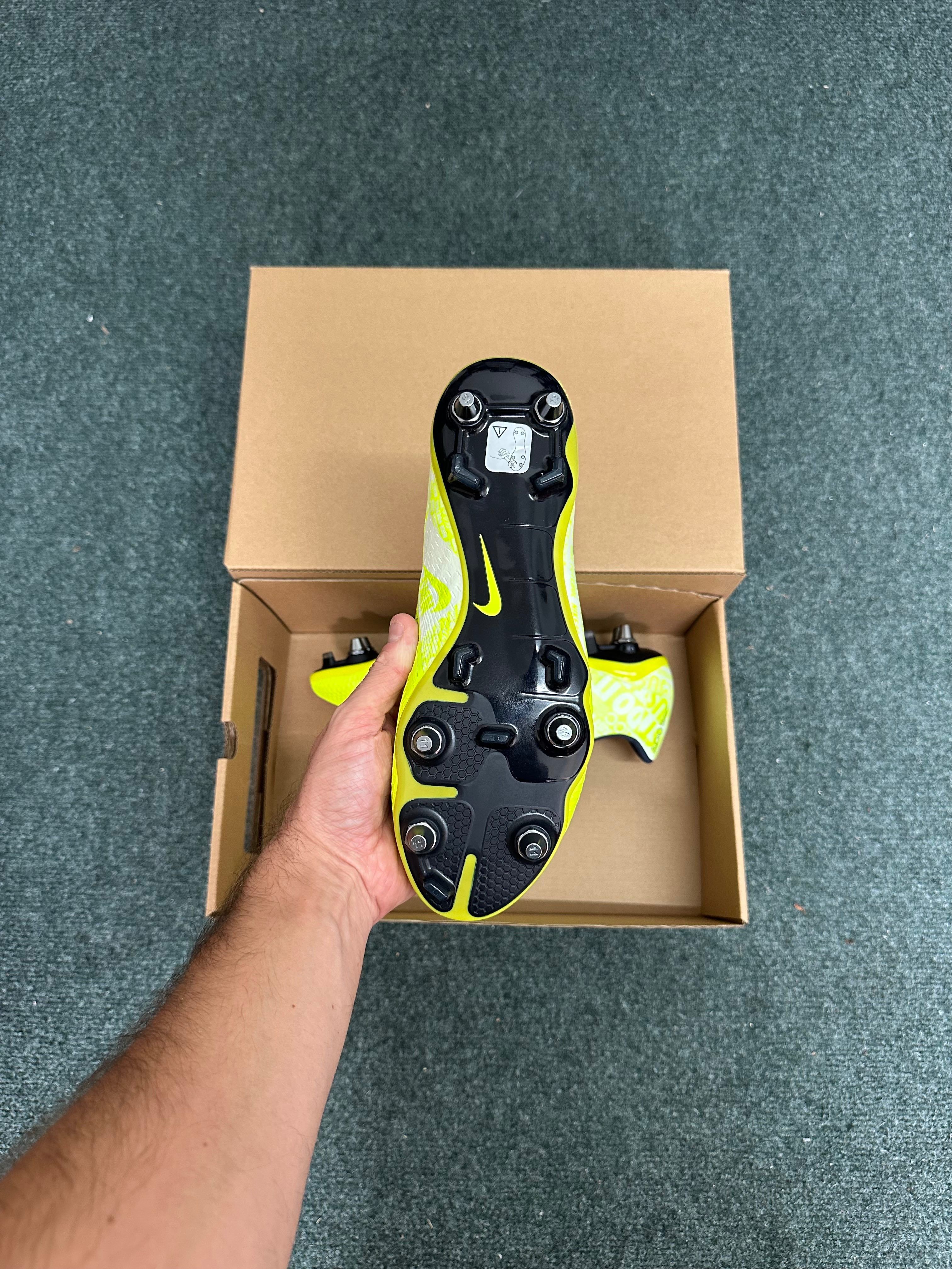 Nike Phantom VNM Elite SG Pro