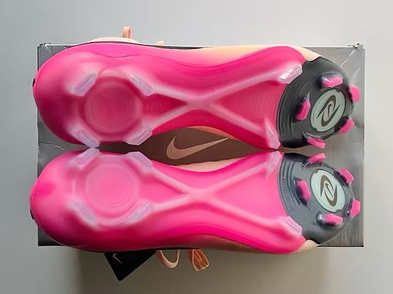 Nike Phantom Luna II Elite FG