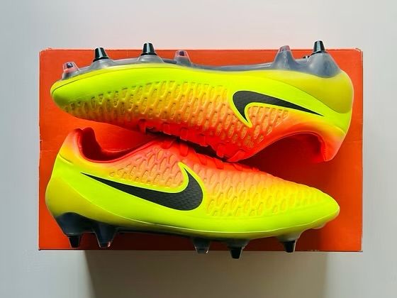 Nike Magista Opus I Spark Brilliance Pack SG Pro