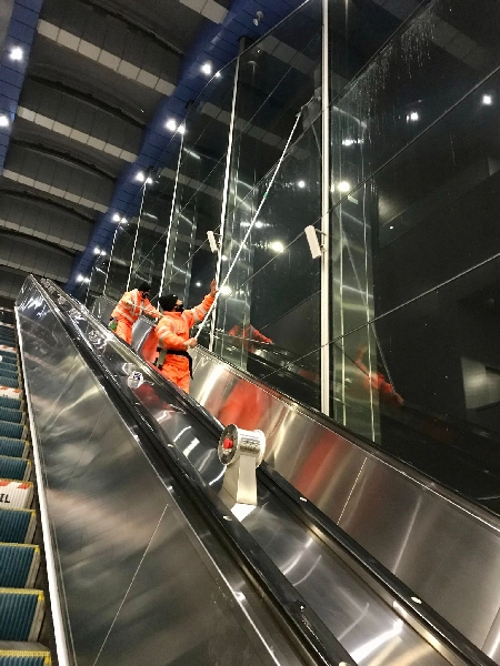 Reading Station Window Clean