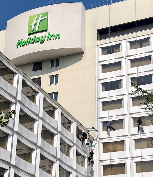 Rope Access Holiday Inn