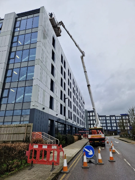 MEWP Facade Cleaning