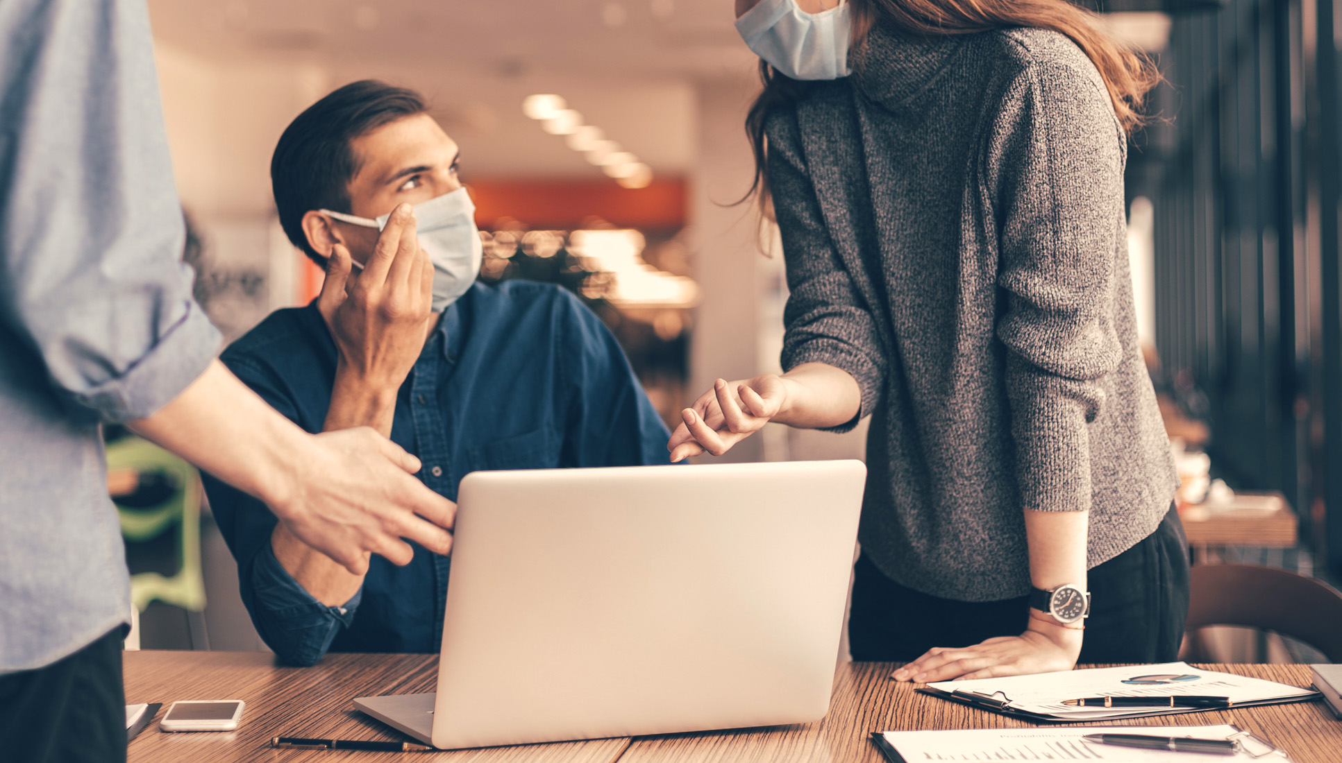 Why using freelancers is the best way to grow and scale your fashion business