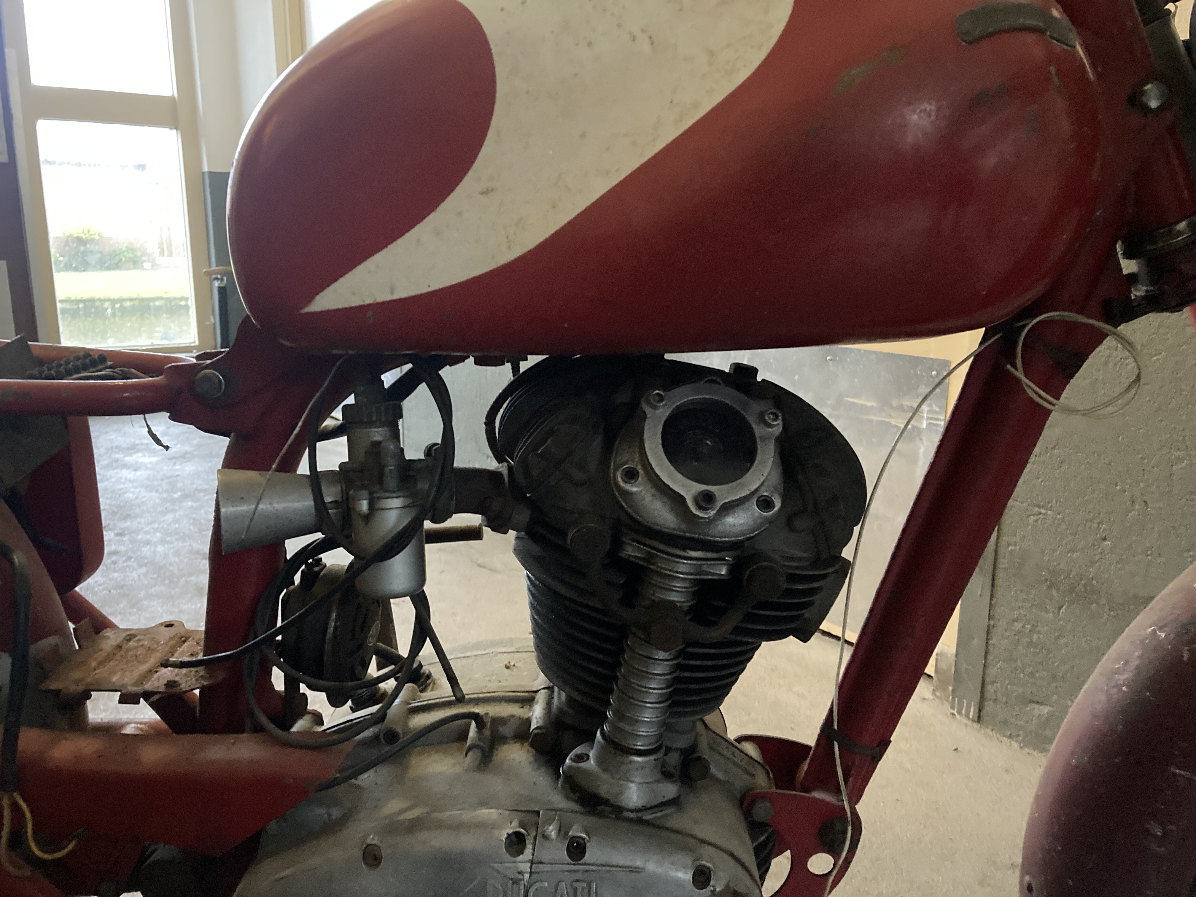 ducati 175 5