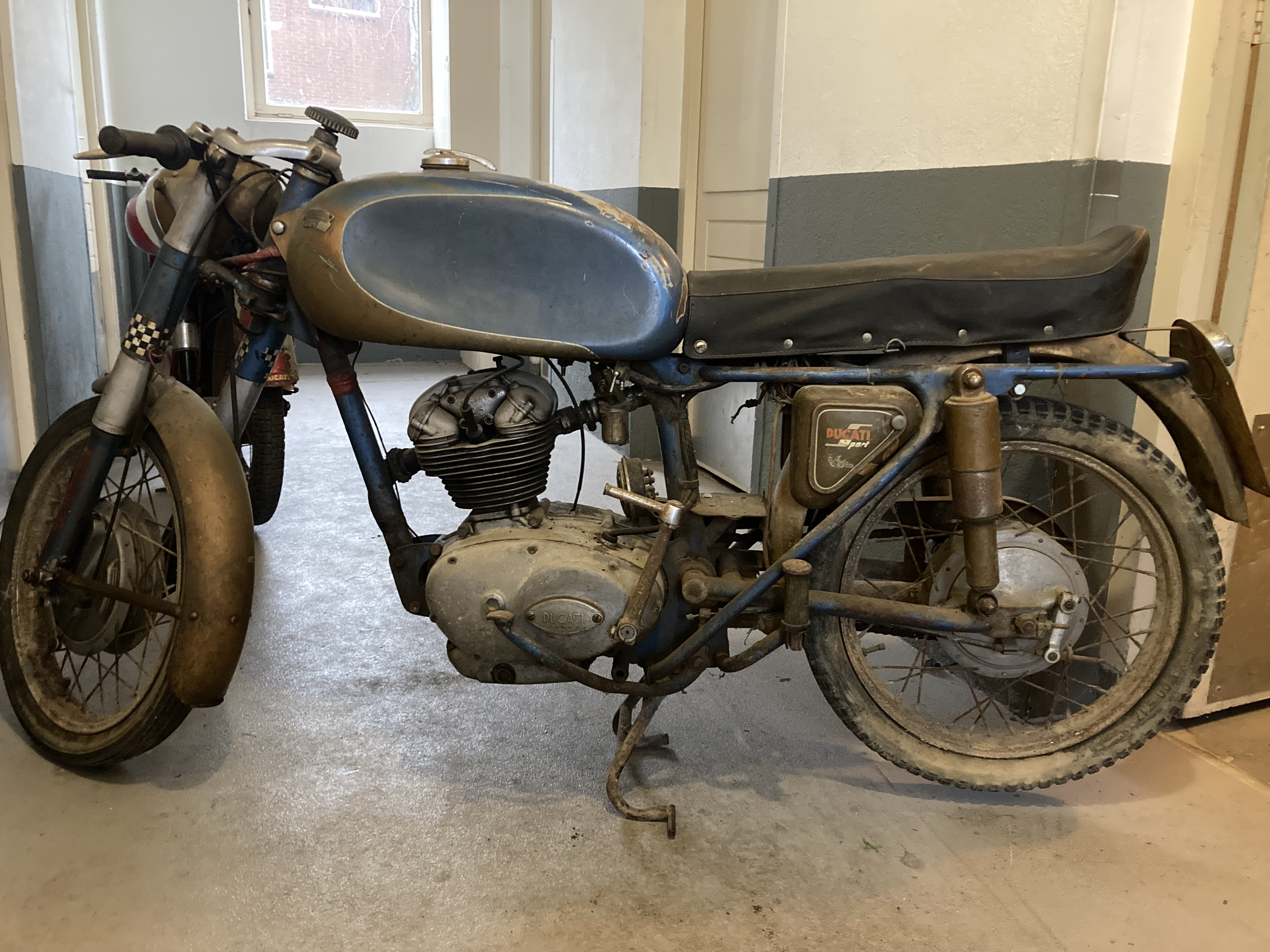 ducati 125 sport 1