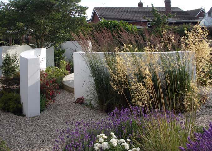 Drama in a contemporary wildlife garden
