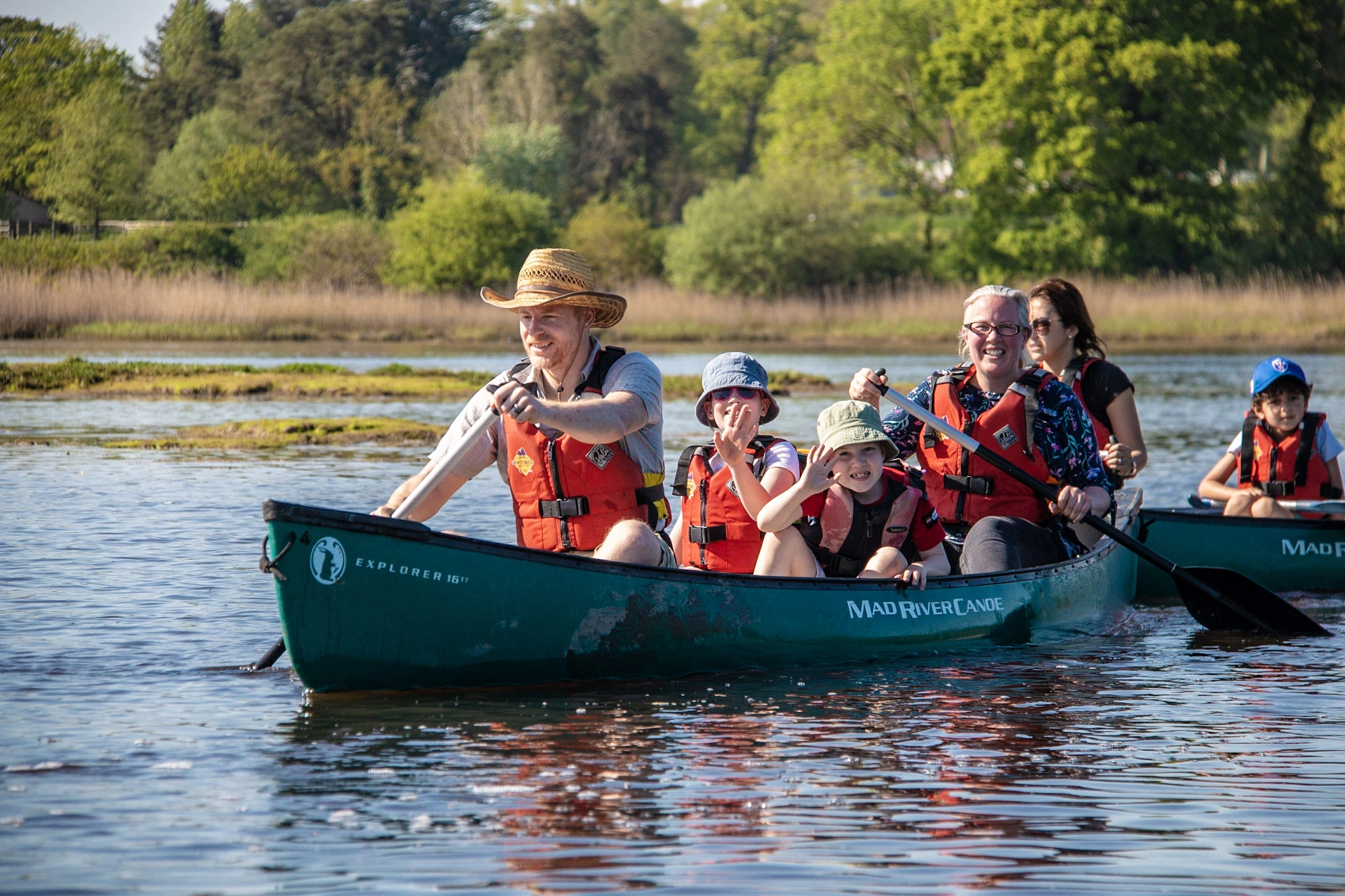 Family canoeing in the New Forest